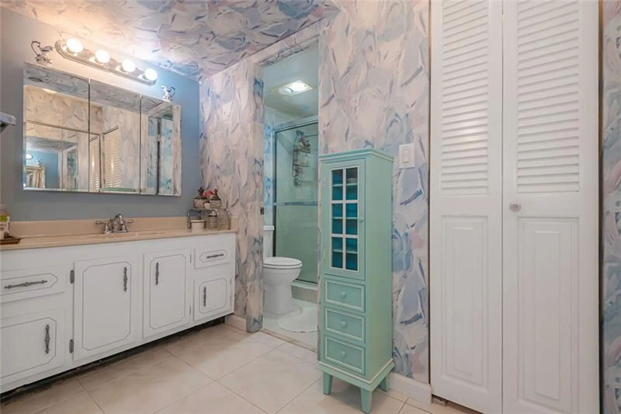 Property Slideshow image 22 of 29 | 1100 saint charles pl 207, Pembroke Pines, FL, 33026