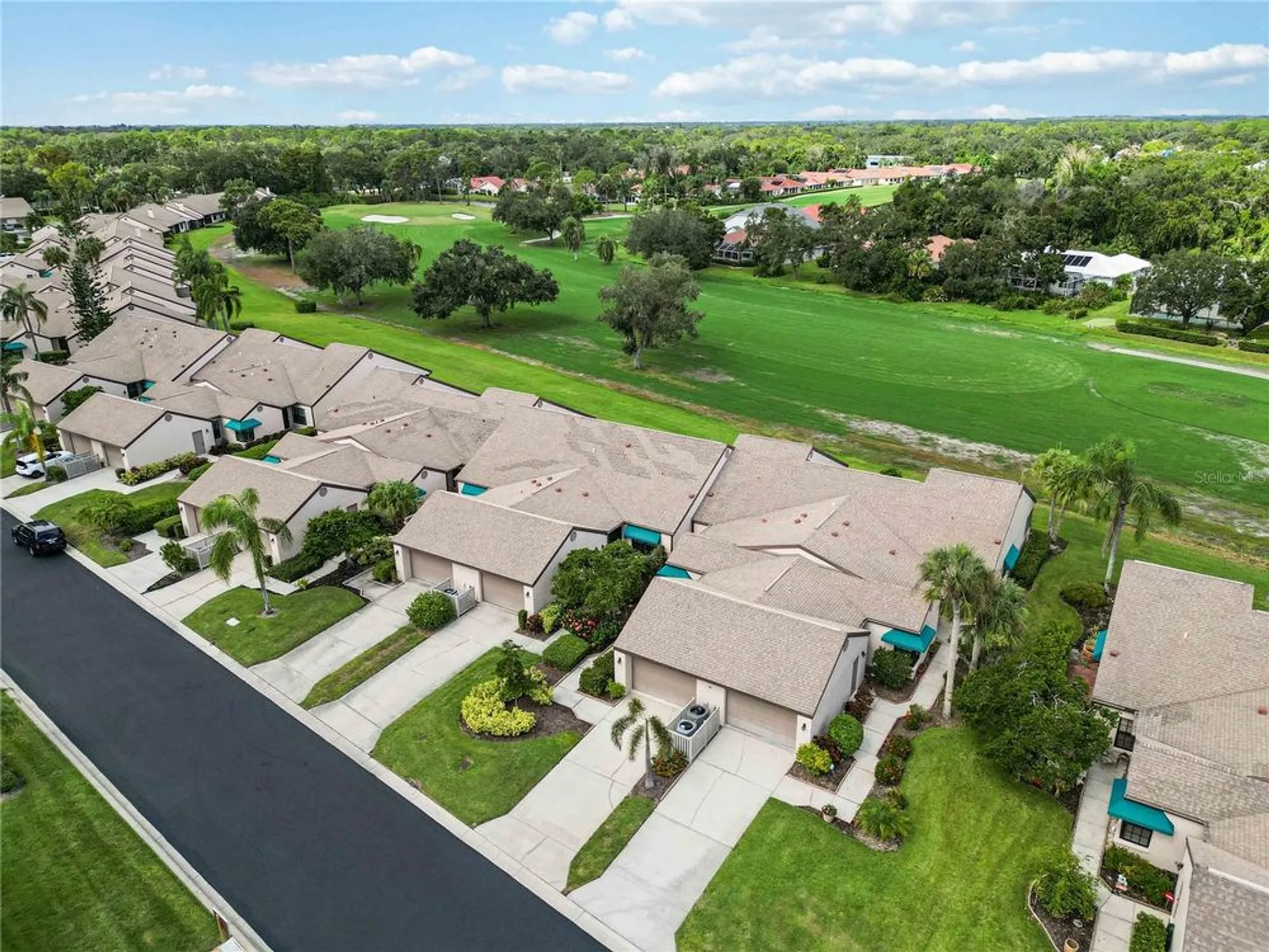 Property Slideshow image 33 of 60 | 6085 clubside dr, Sarasota, FL, 34243