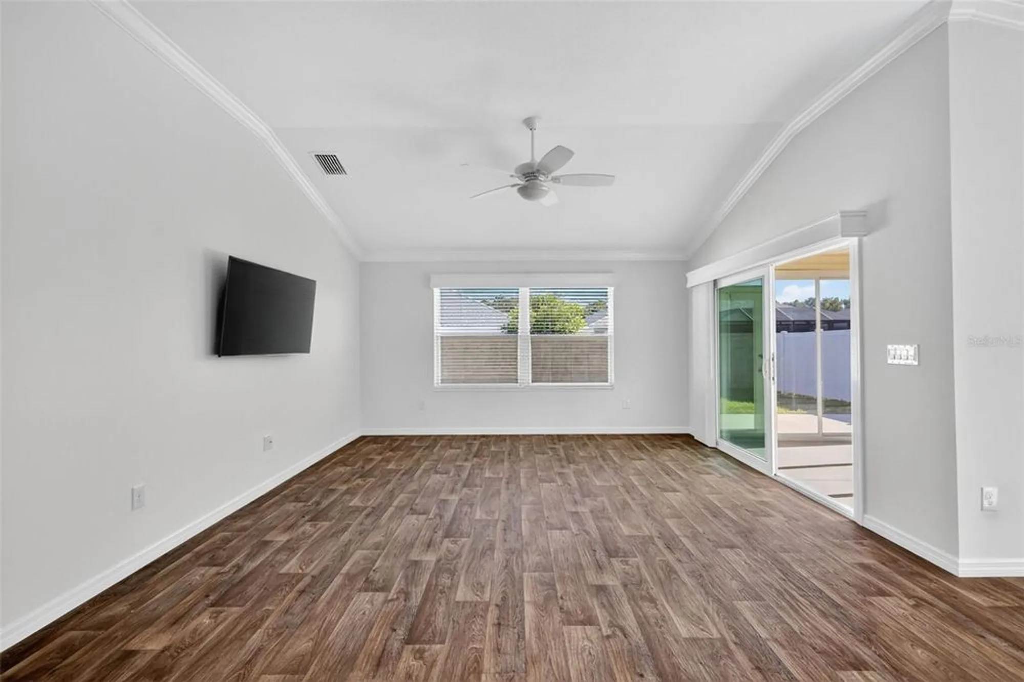 Property Slideshow image 17 of 44 | 944 horton ter, The Villages, FL, 32163