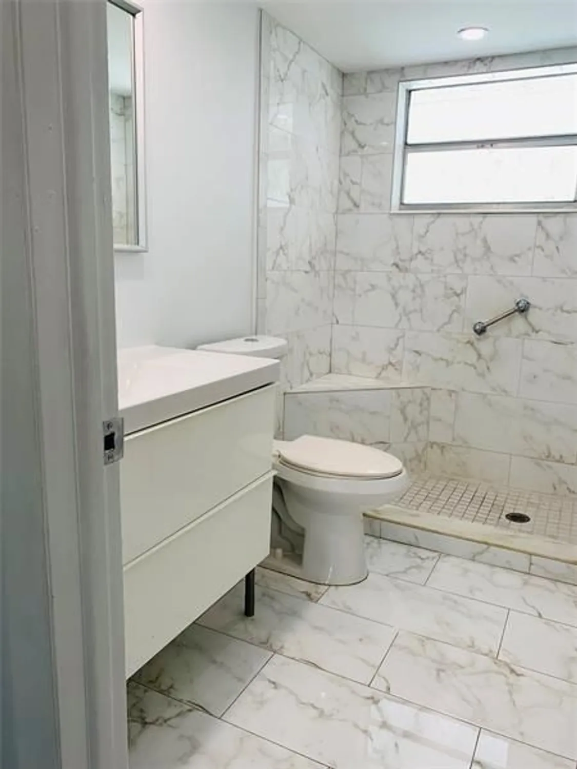 Property Slideshow image 14 of 34 | 6600 royal palm blvd 110b, Margate, FL, 33063