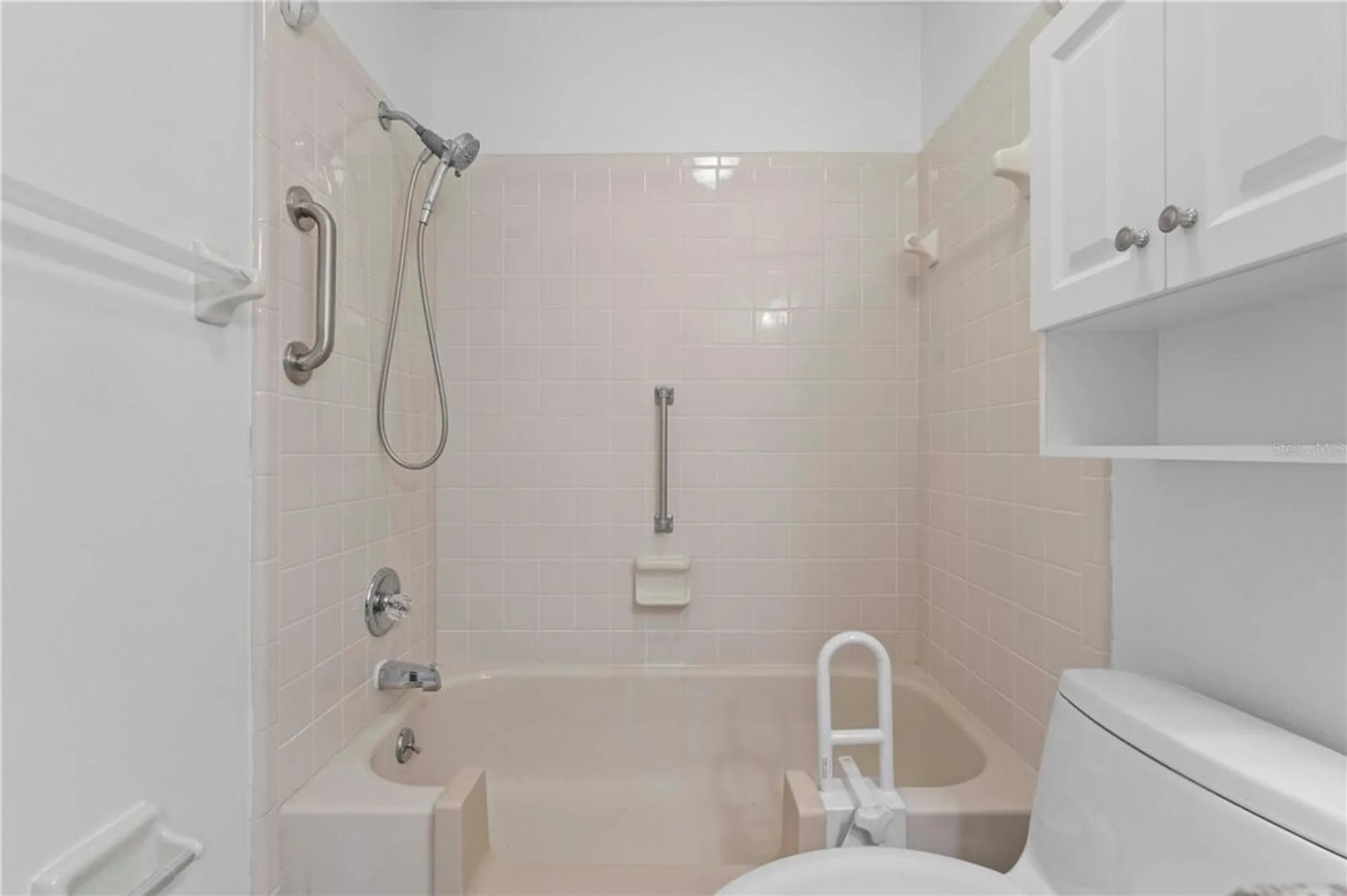 Property Slideshow image 39 of 55 | 2329 lancaster dr, Sun City Center, FL, 33573
