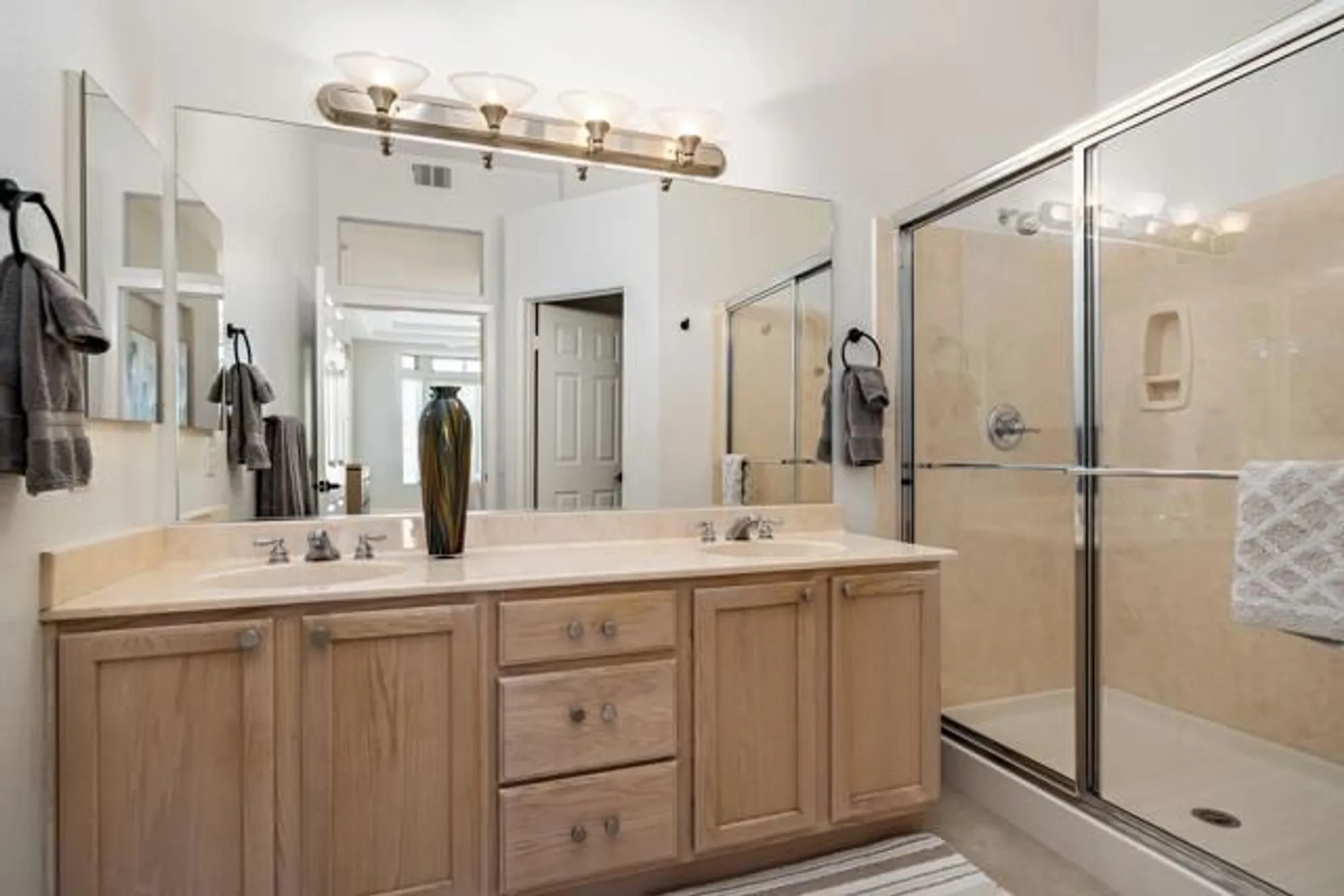 Property Slideshow image 22 of 44 | 80418 portobello dr, Indio, CA, 92201