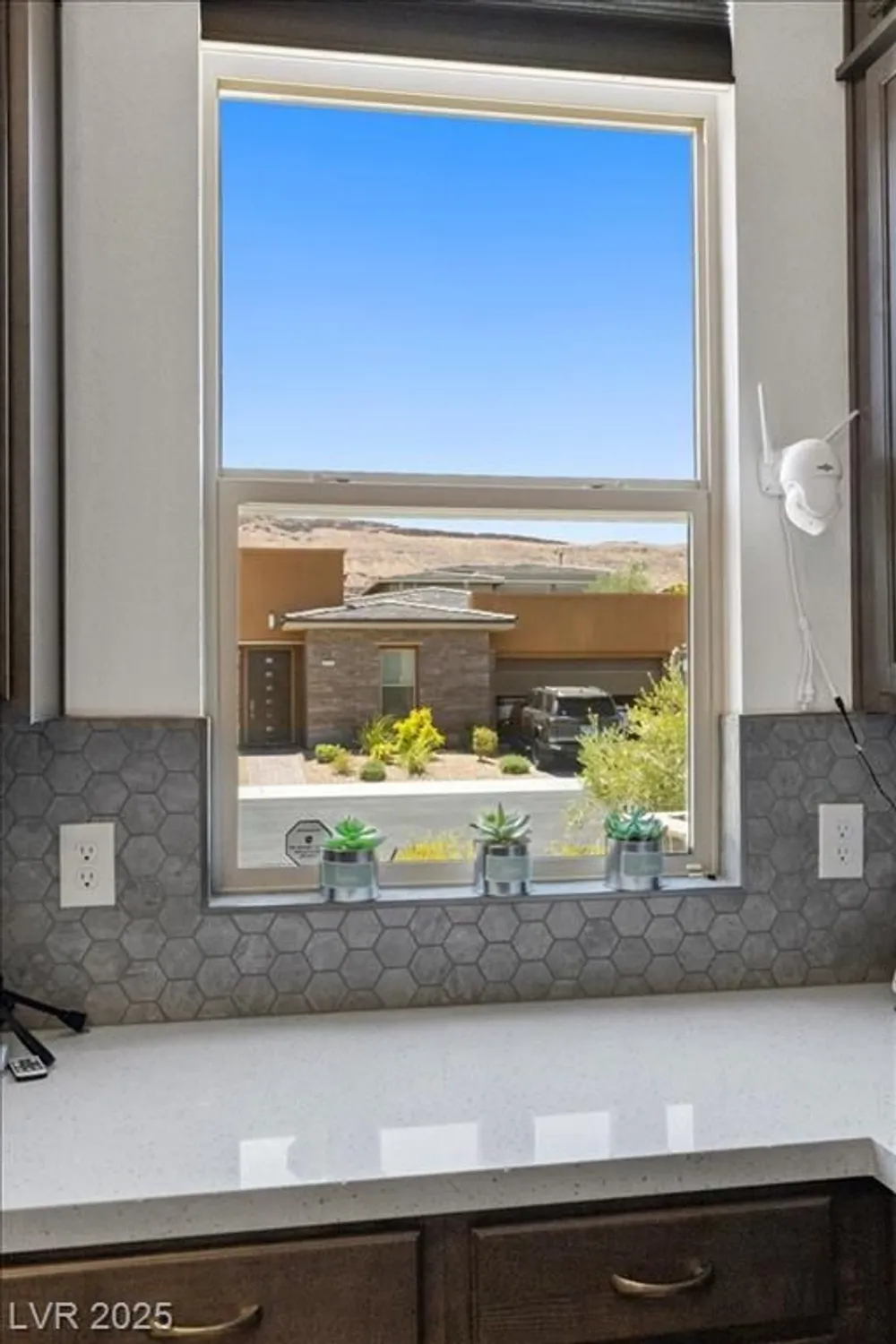 Property Slideshow image 22 of 77 | 6722 desert crimson st, Las Vegas, NV, 89148