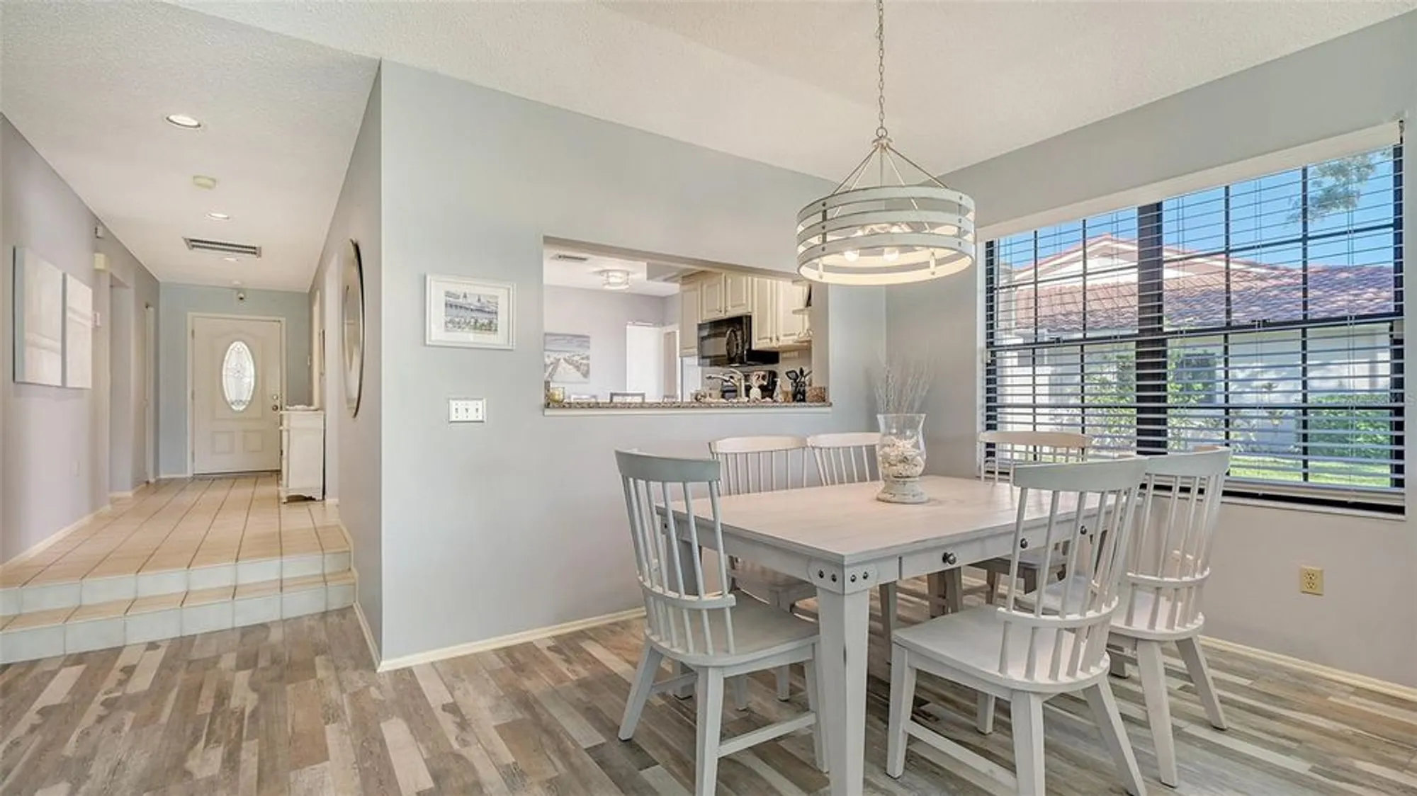 Property Slideshow image 25 of 95 | 7320 golf pointe cir, Sarasota, FL, 34243