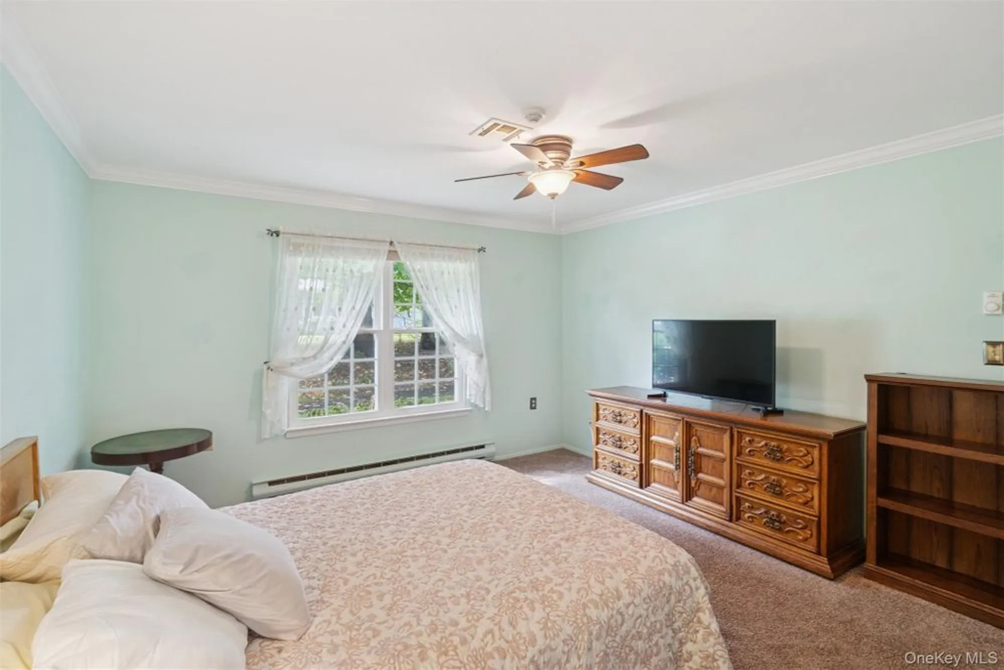 Property Slideshow image 10 of 34 | 474 darwen dr b, Ridge, NY, 11961