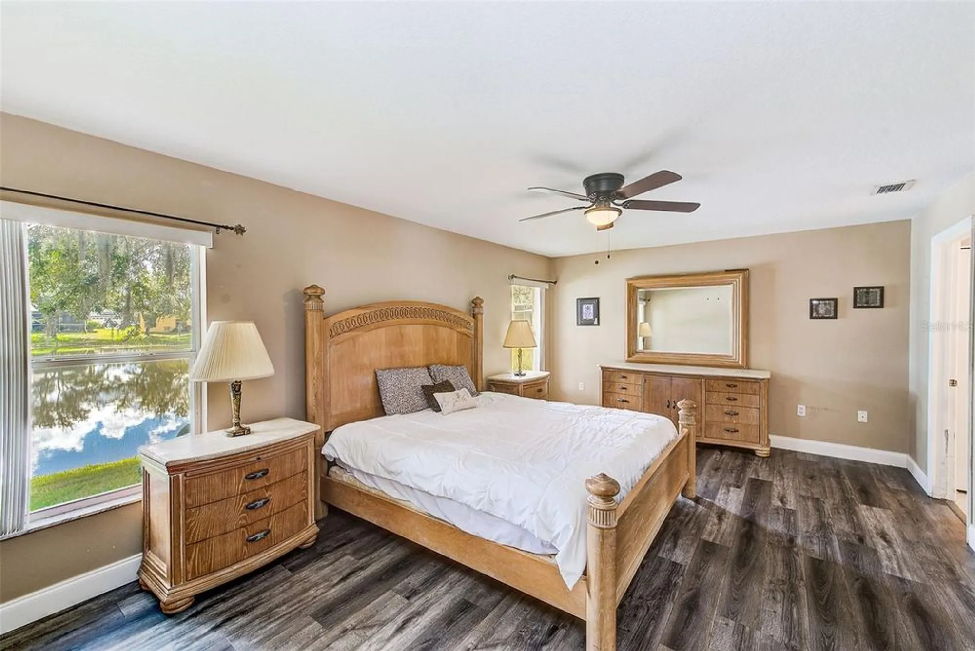 Property Slideshow image 16 of 37 | 11600 weaver park ct, Trinity, FL, 34655