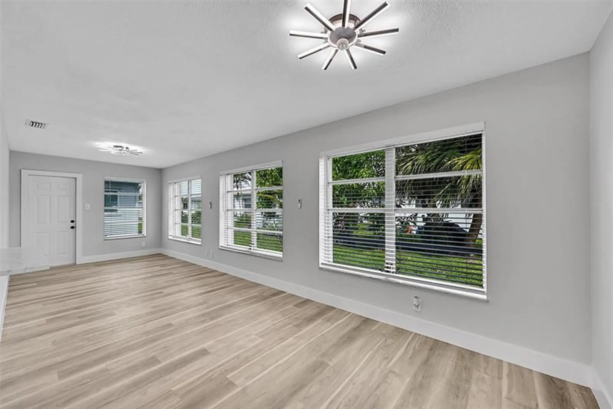 Property Slideshow image 16 of 35 | 6925 nw 11th st, Margate, FL, 33063