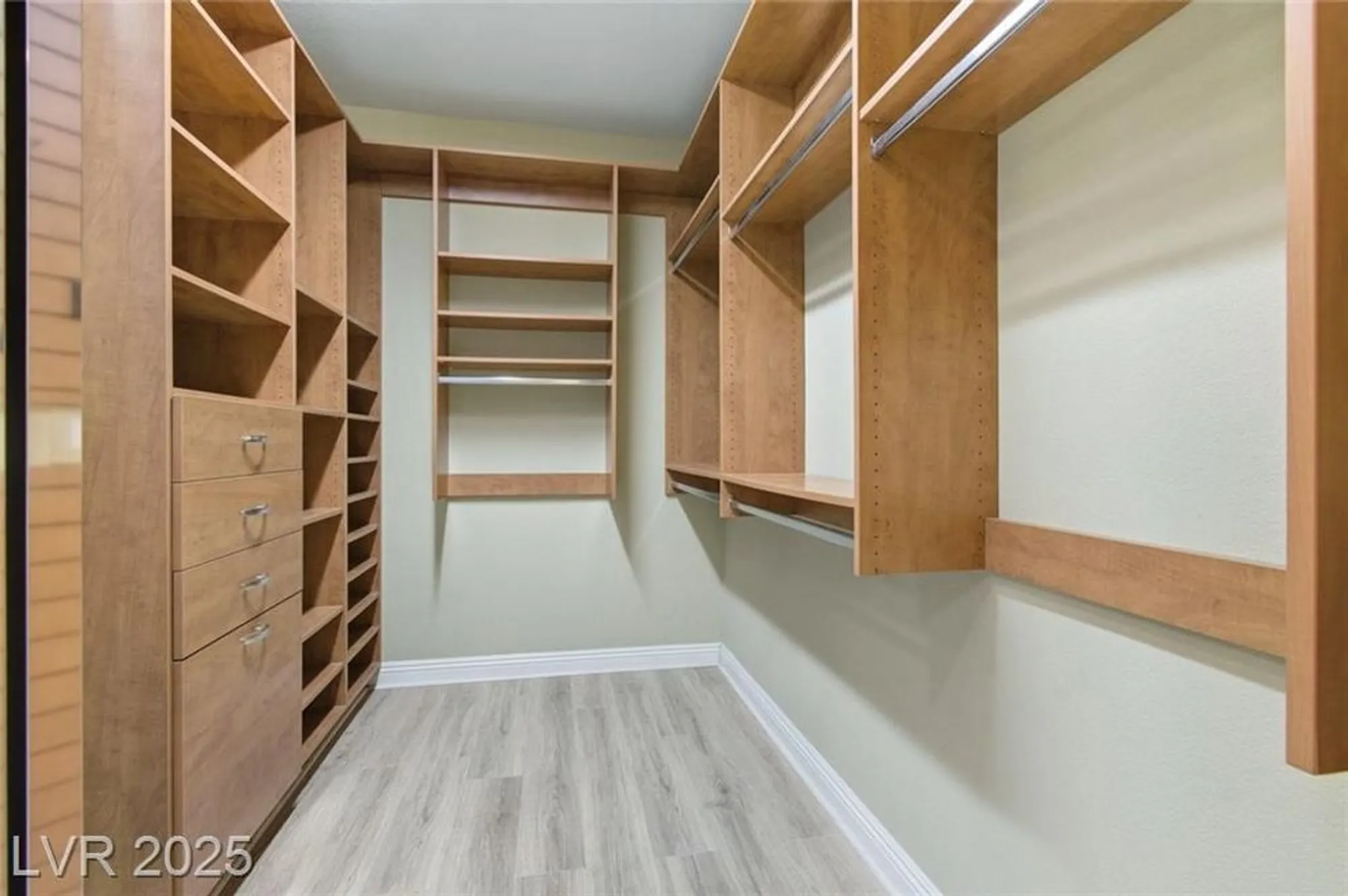 Property Slideshow image 39 of 84 | 10286 rio de thule ln, Las Vegas, NV, 89135