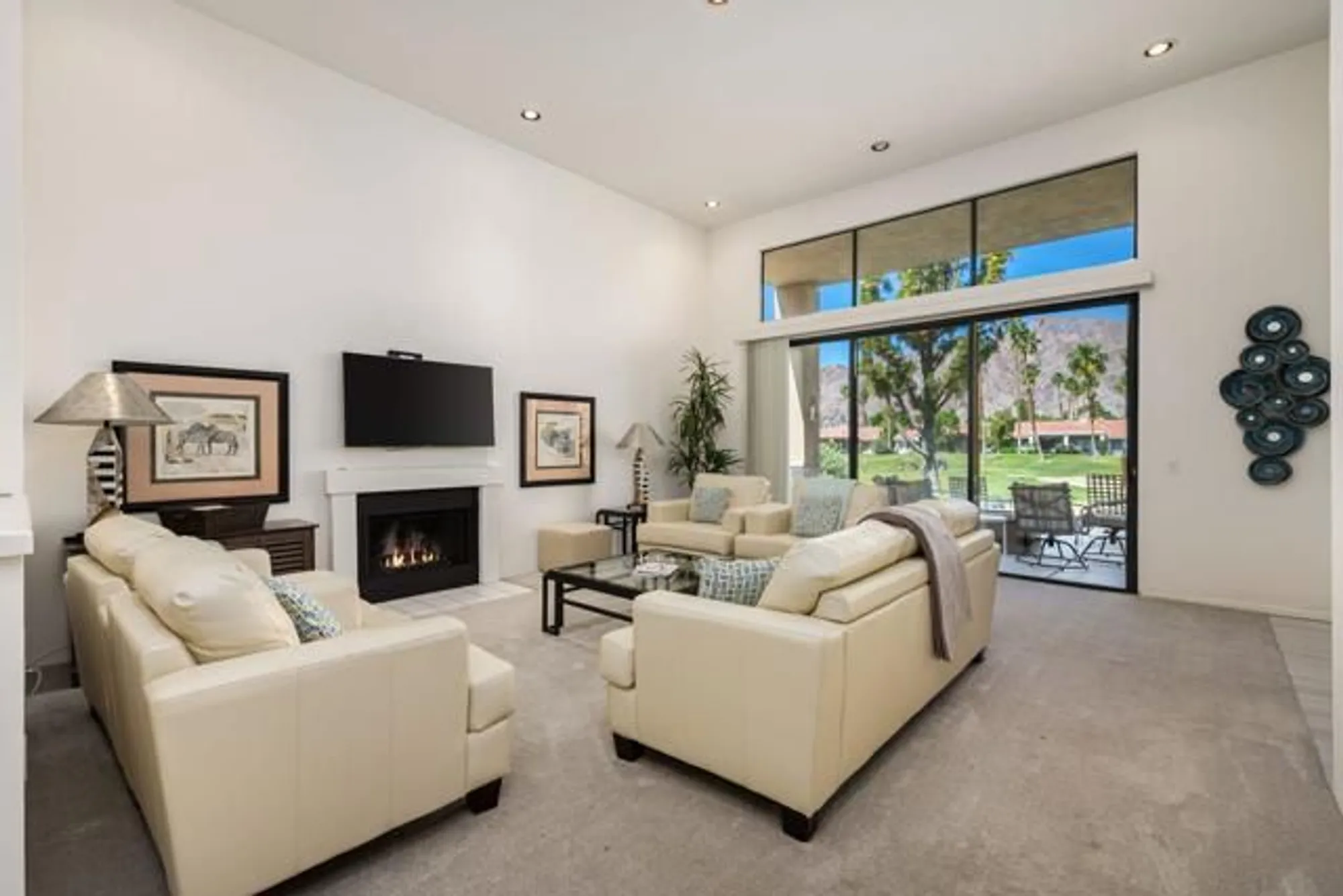 Property Slideshow image 4 of 24 | 55105 oakhill, La Quinta, CA, 92253