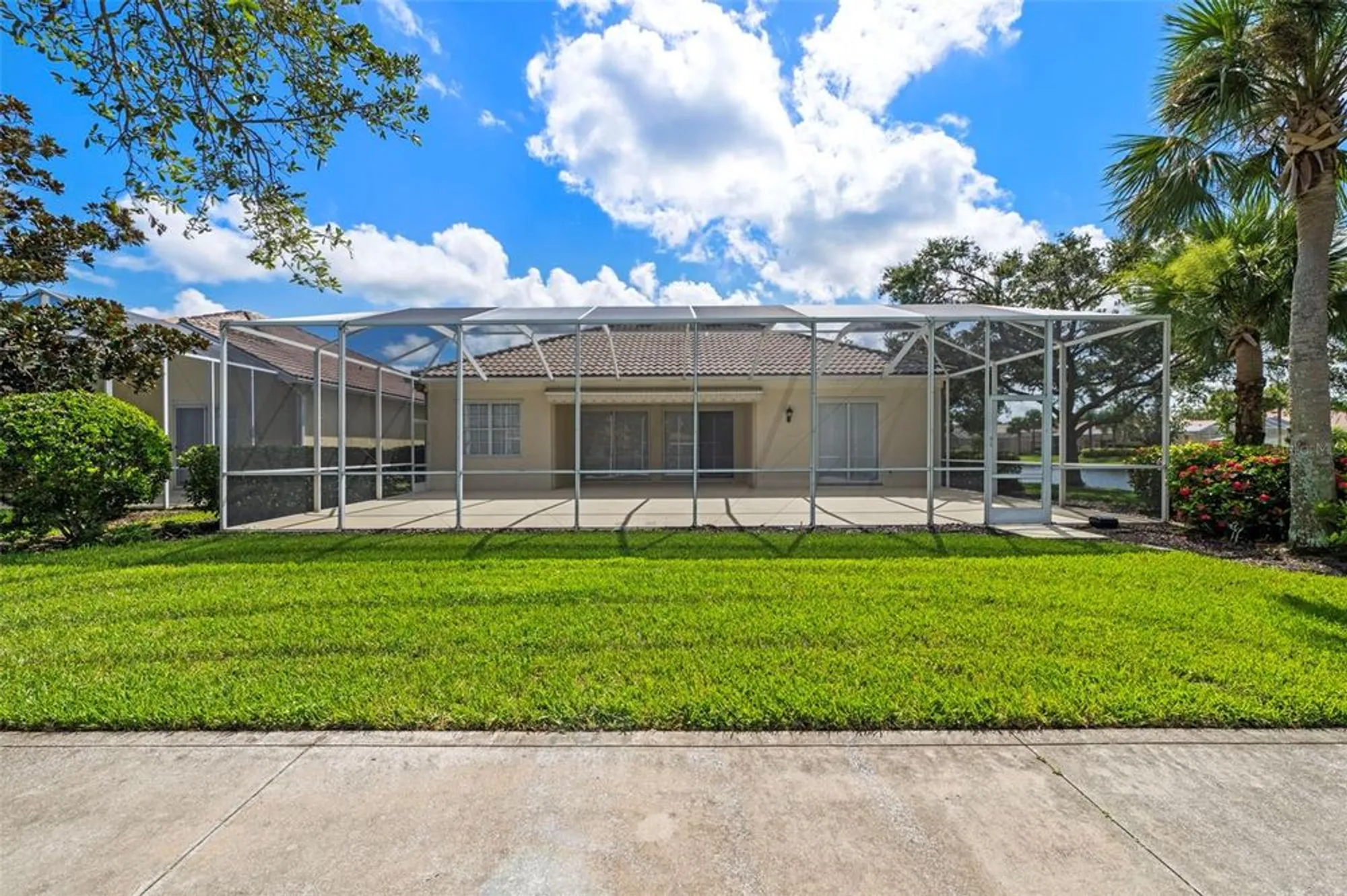 Property Slideshow image 28 of 62 | 5791 girona pl, Sarasota, FL, 34238
