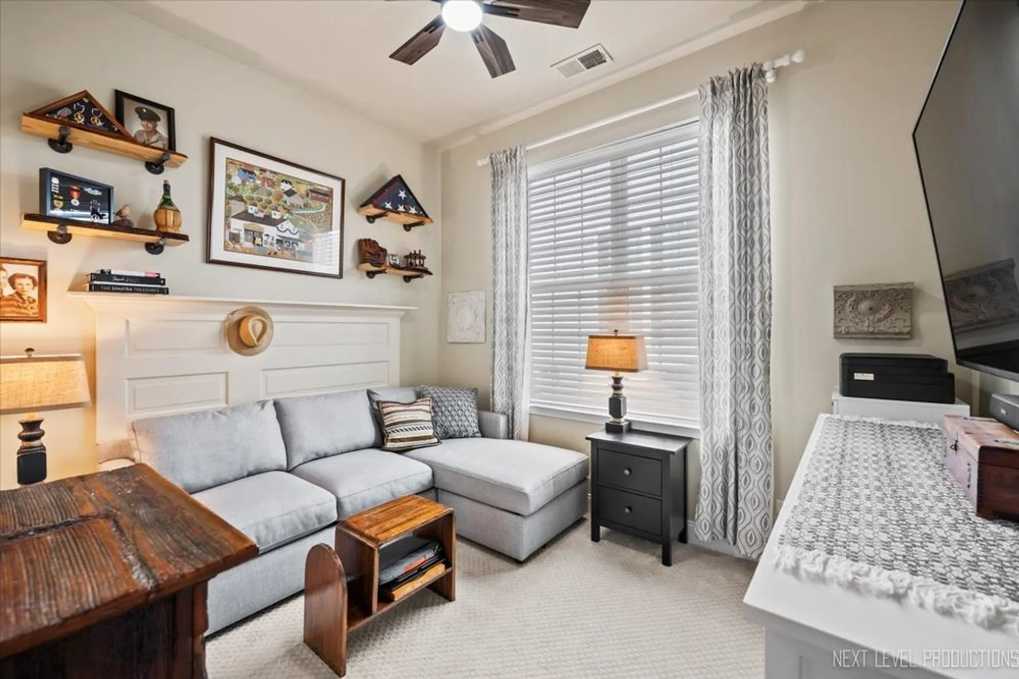Property Slideshow image 21 of 31 | 3870 crooked creek dr, Elgin, IL, 60124