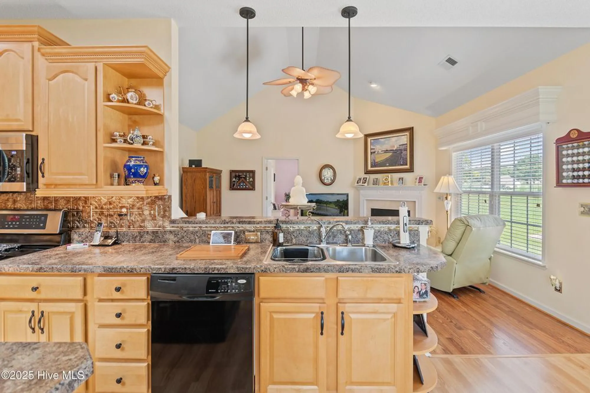 Property Slideshow image 17 of 51 | 186 ravennaside dr, Calabash, NC, 28467