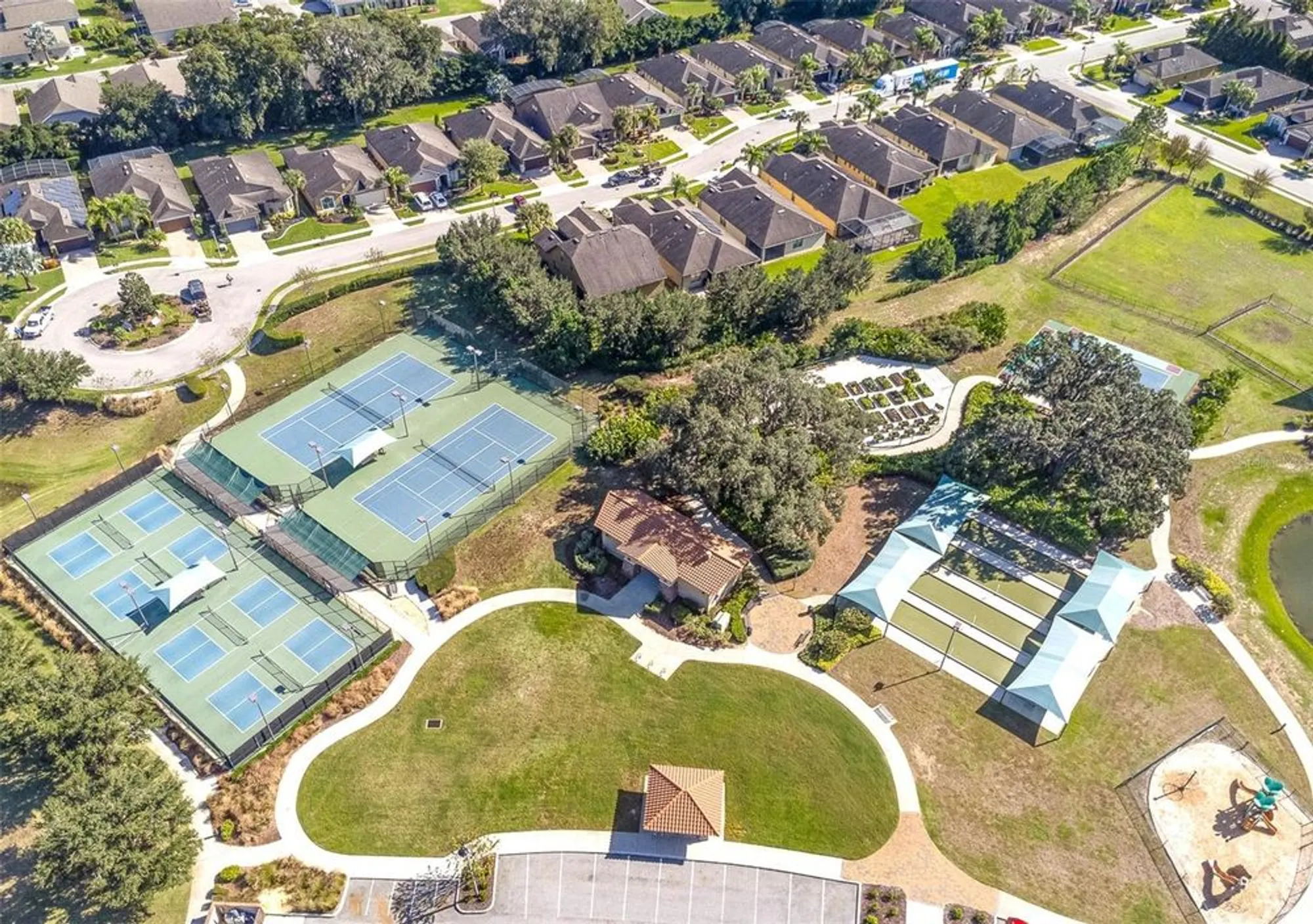 Property Slideshow image 54 of 58 | 672 cordoba dr, Davenport, FL, 33837