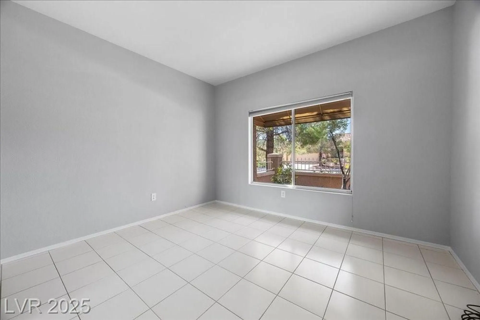 Property Slideshow image 25 of 33 | 9352 villa ridge dr, Las Vegas, NV, 89134