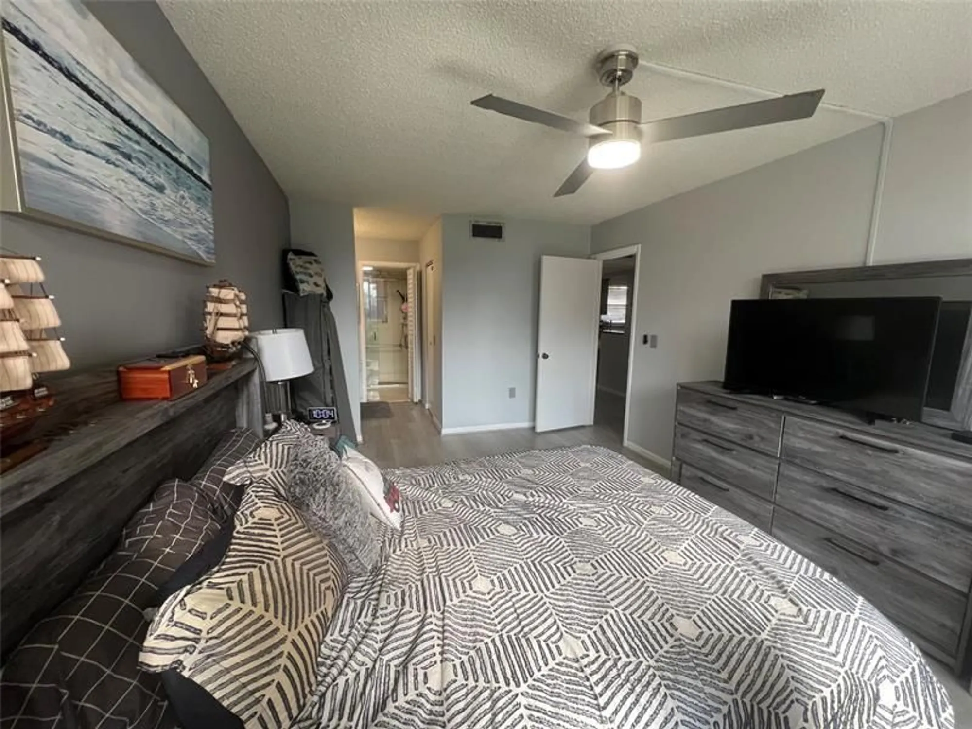 Property Slideshow image 17 of 35 | 6670 royal palm blvd 106k, Margate, FL, 33063