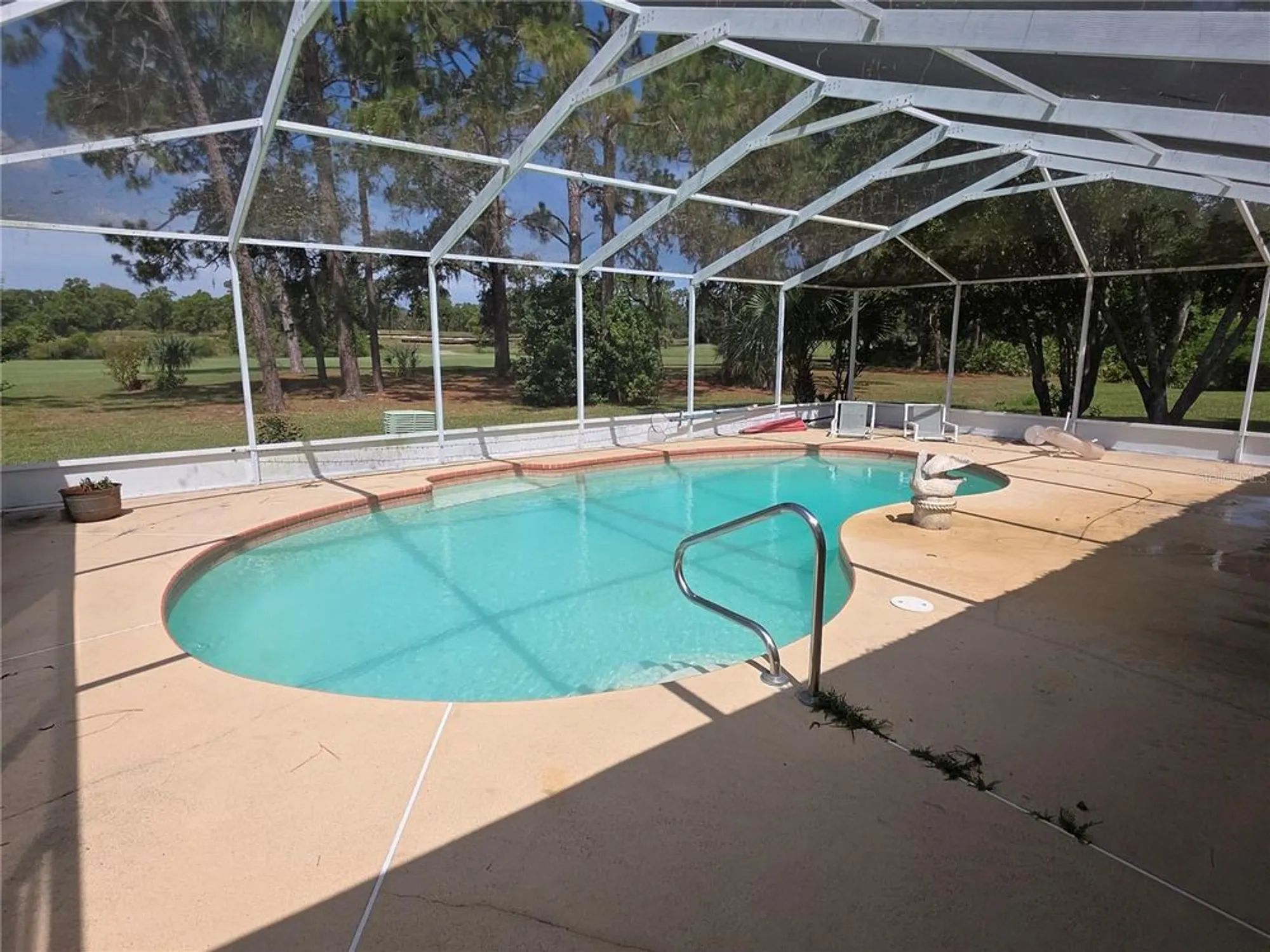 Property Slideshow image 22 of 37 | 9168 southern comfort ct, Weeki Wachee, FL, 34613