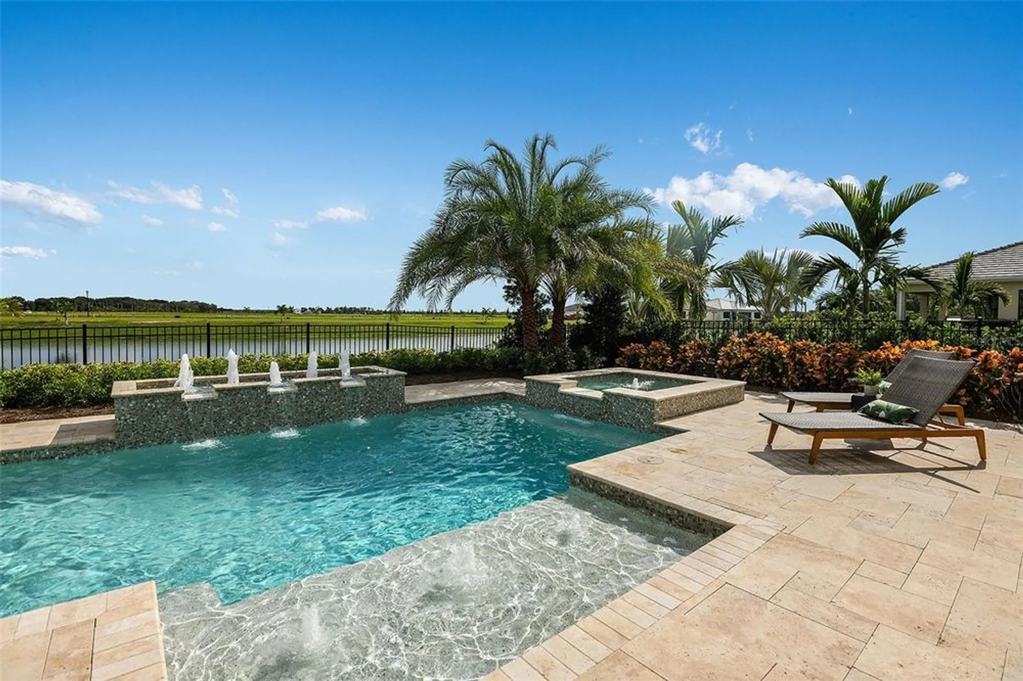 Property Slideshow image 45 of 77 | 18123 cresswind ter, Lakewood Ranch, FL, 34211