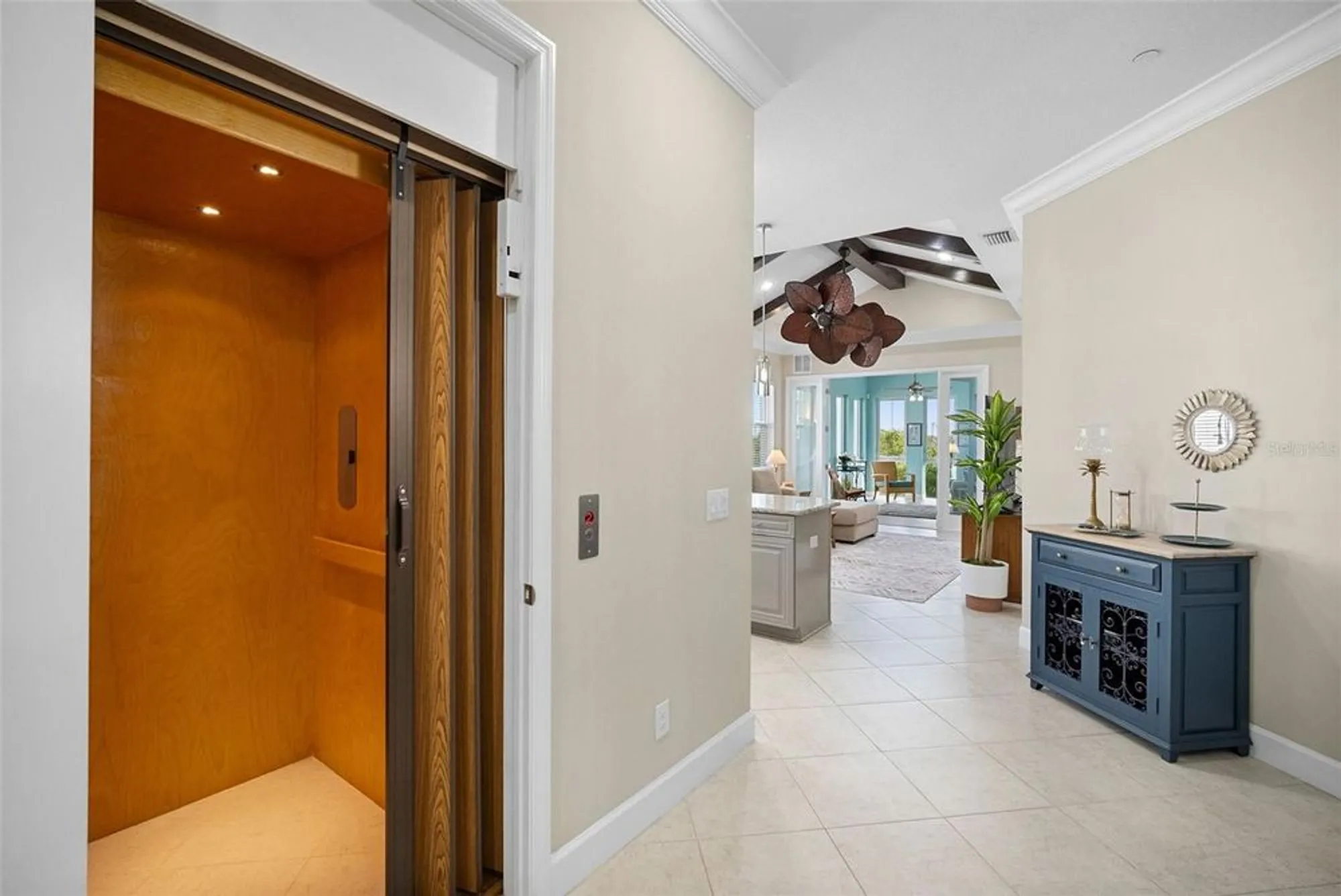 Property Slideshow image 13 of 95 | 315 sapphire lake dr 201, Bradenton, FL, 34209