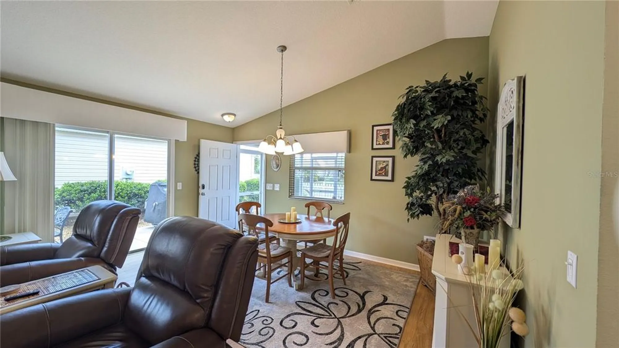 Property Slideshow image 10 of 32 | 971 margaux trl, The Villages, FL, 32162