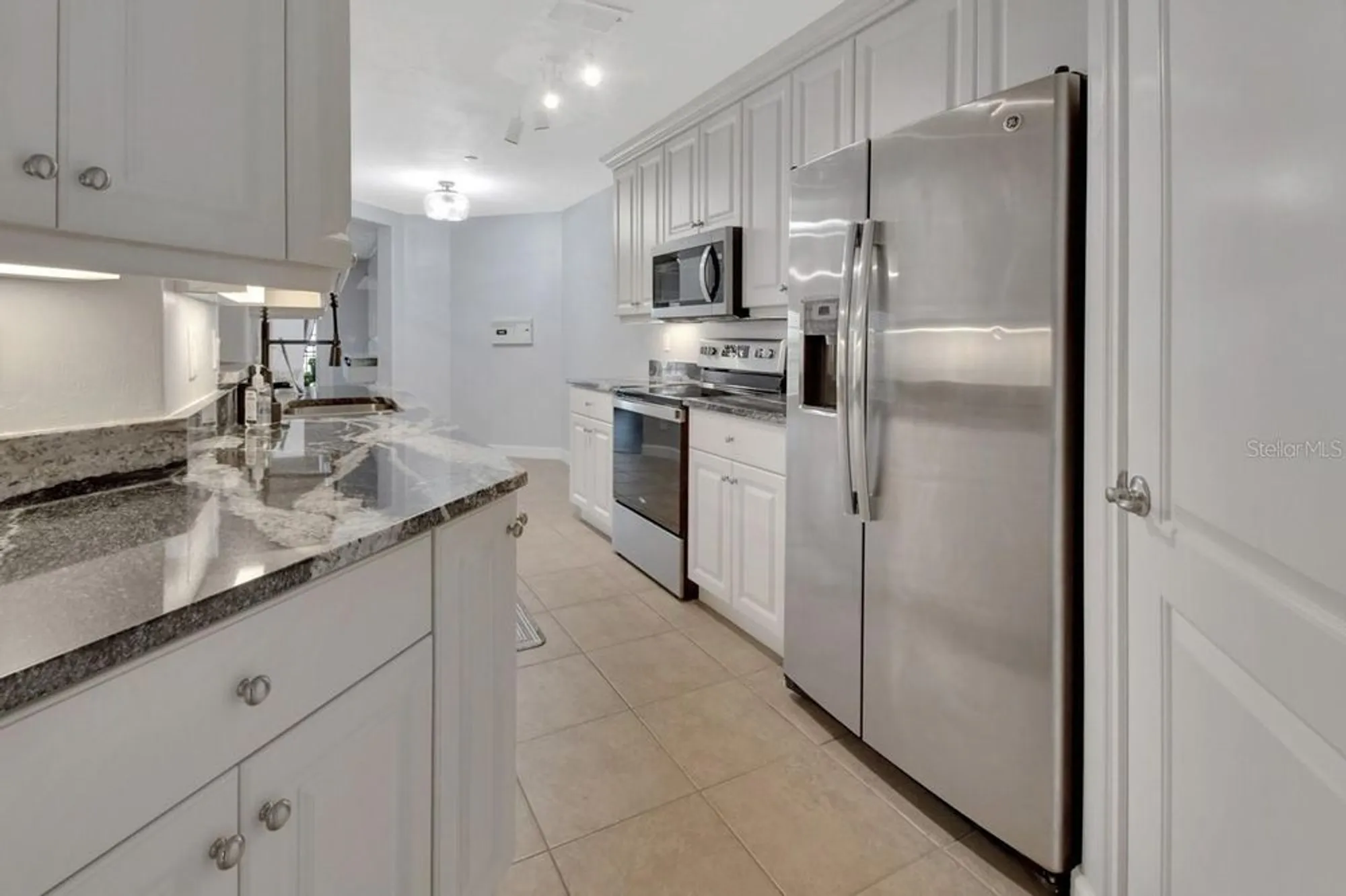 Property Slideshow image 9 of 54 | 424 luna bella ln apt 330, New Smyrna Beach, FL, 32168