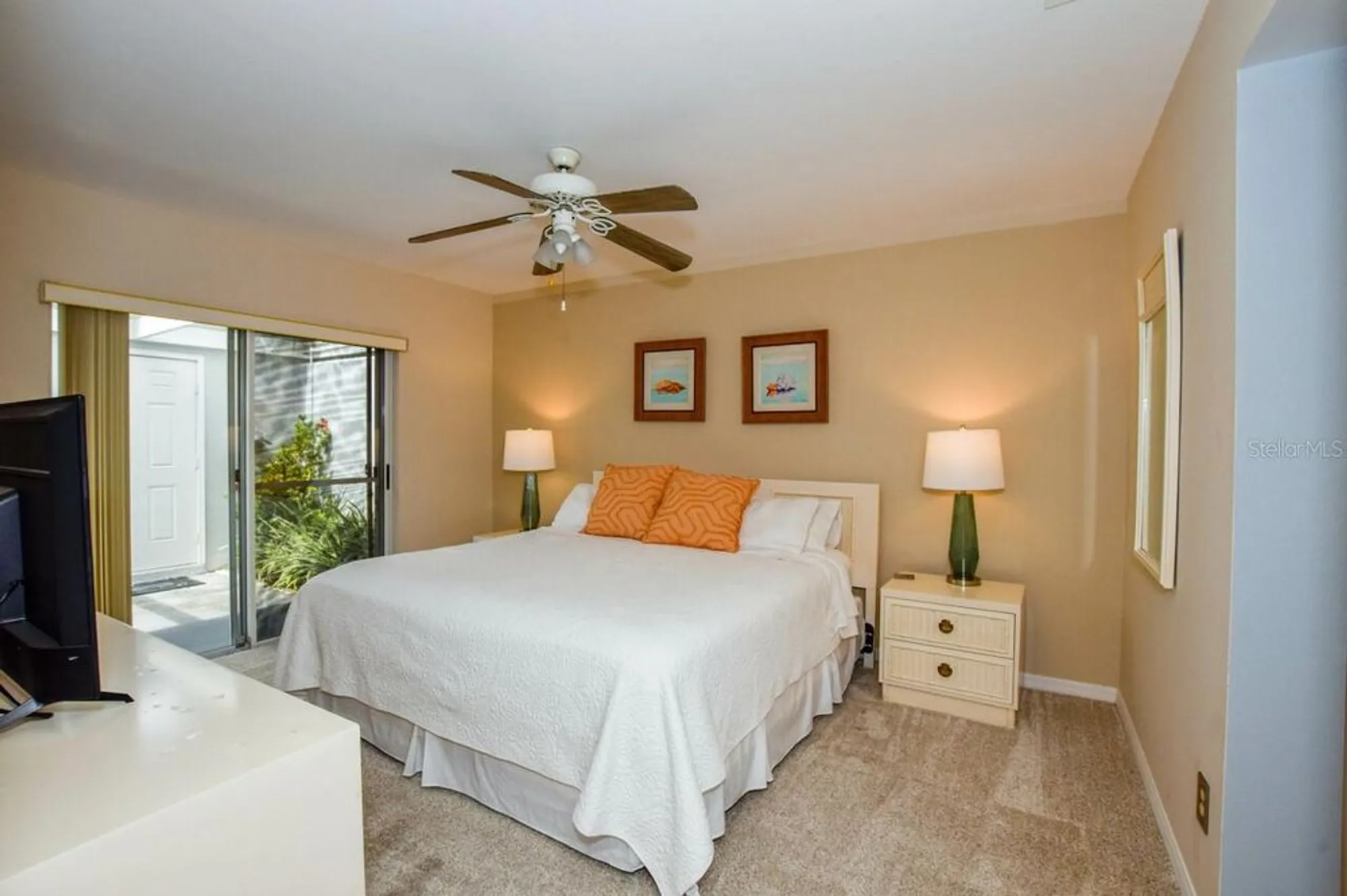 Property Slideshow image 16 of 63 | 208 cerromar way 26, Venice, FL, 34293