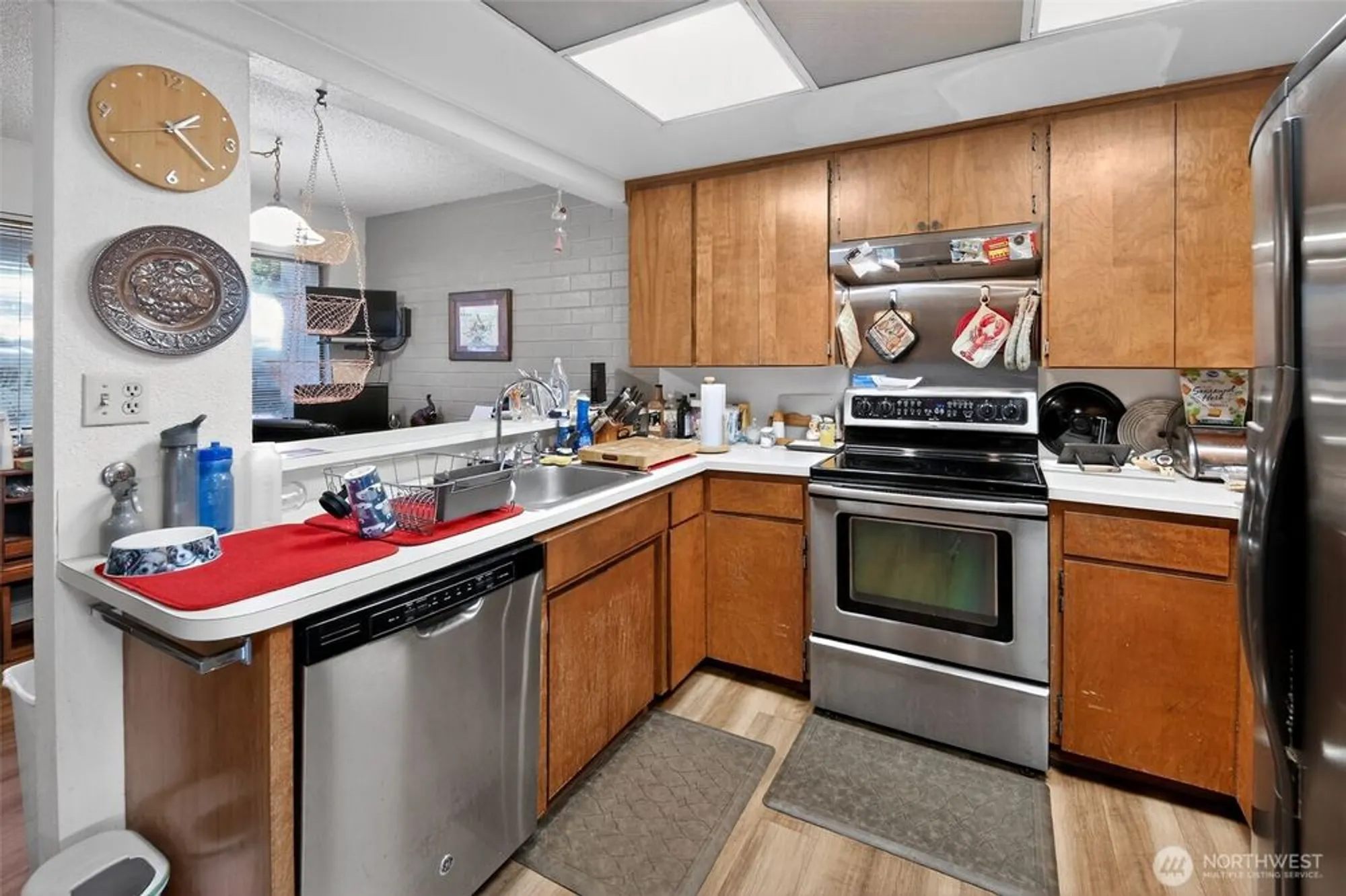 Property Slideshow image 12 of 30 | 10717 glen acres dr s # 735, Burien, WA, 98168