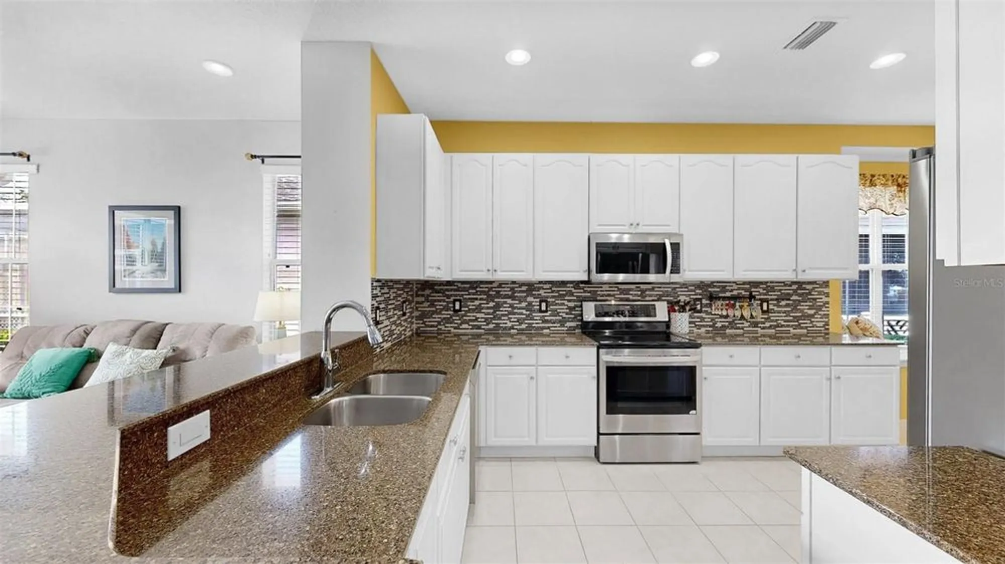 Property Slideshow image 15 of 57 | 203 oceania ct, Apollo Beach, FL, 33572
