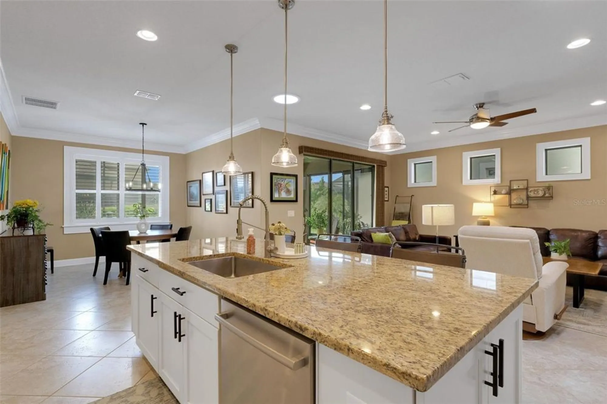Property Slideshow image 14 of 71 | 710 asturias rd, Davenport, FL, 33837