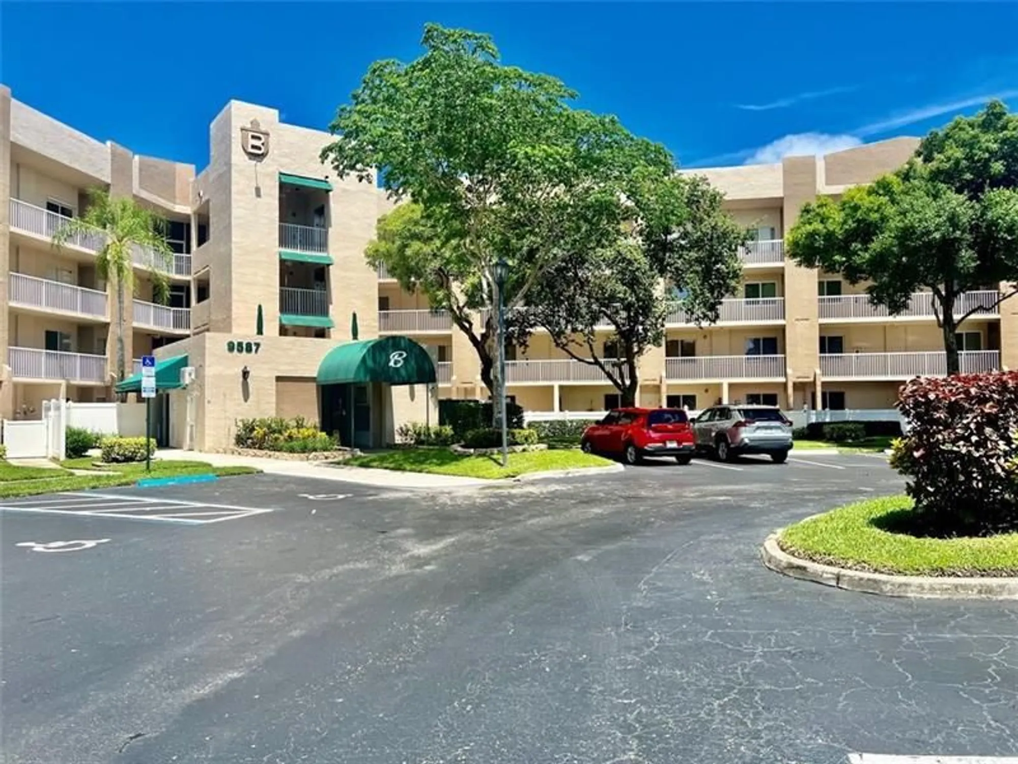 Property Slideshow image 1 of 23 | 9587 weldon cir apt b204, Tamarac, FL, 33321
