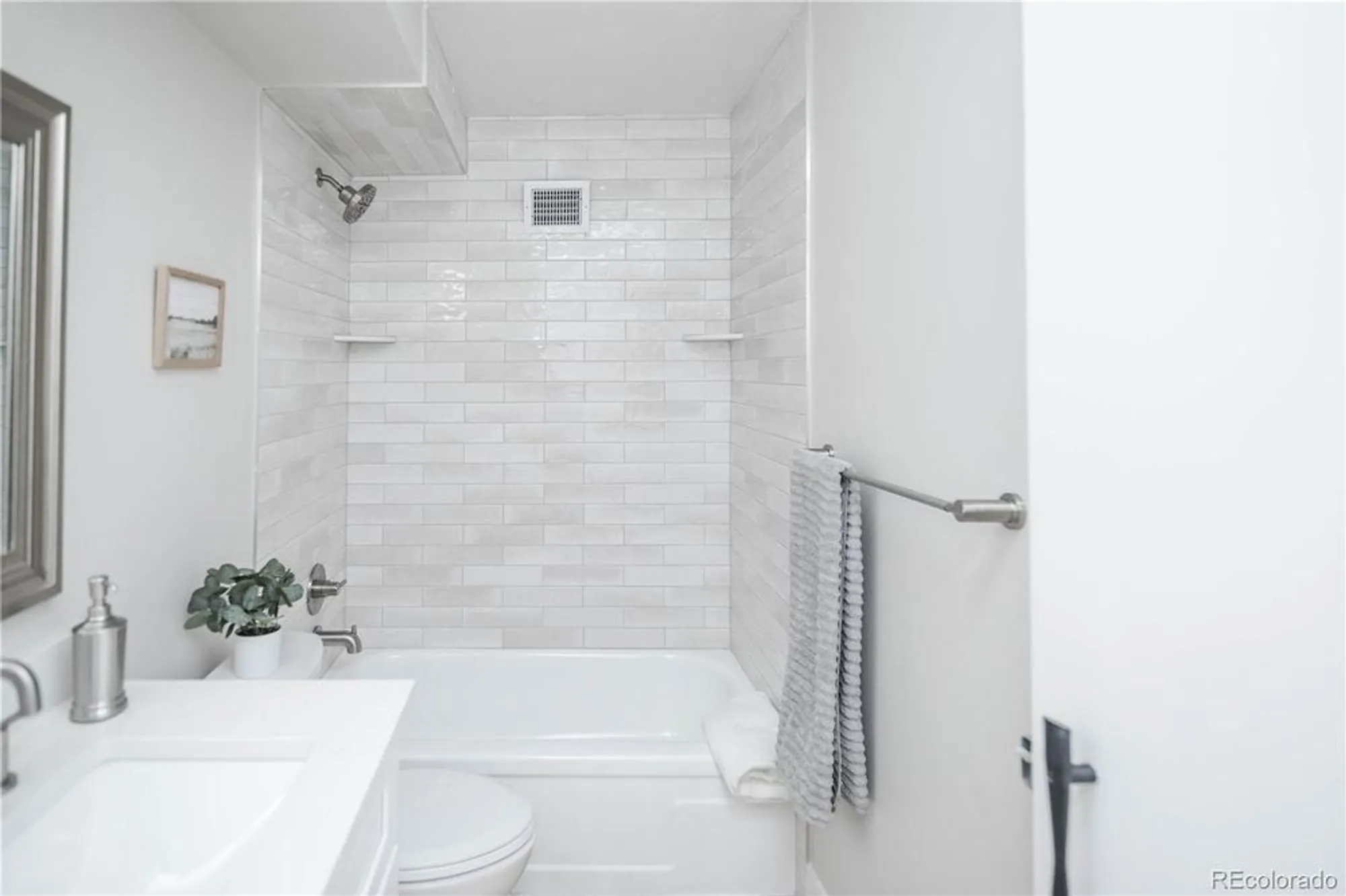 Property Slideshow image 19 of 34 | 9155 e center ave 4b, Denver, CO, 80247