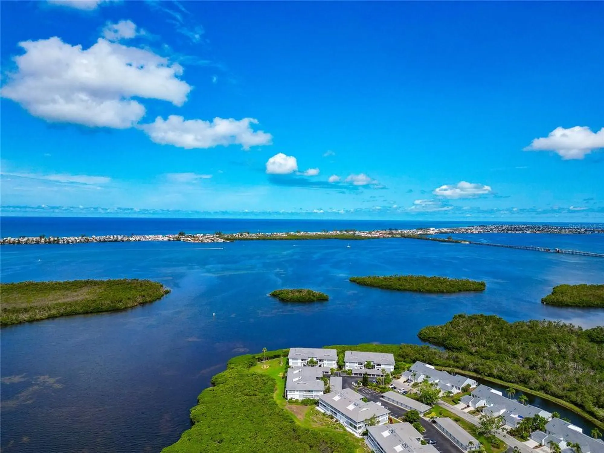 Property Slideshow image 44 of 62 | 1316 perico point cir, Bradenton, FL, 34209