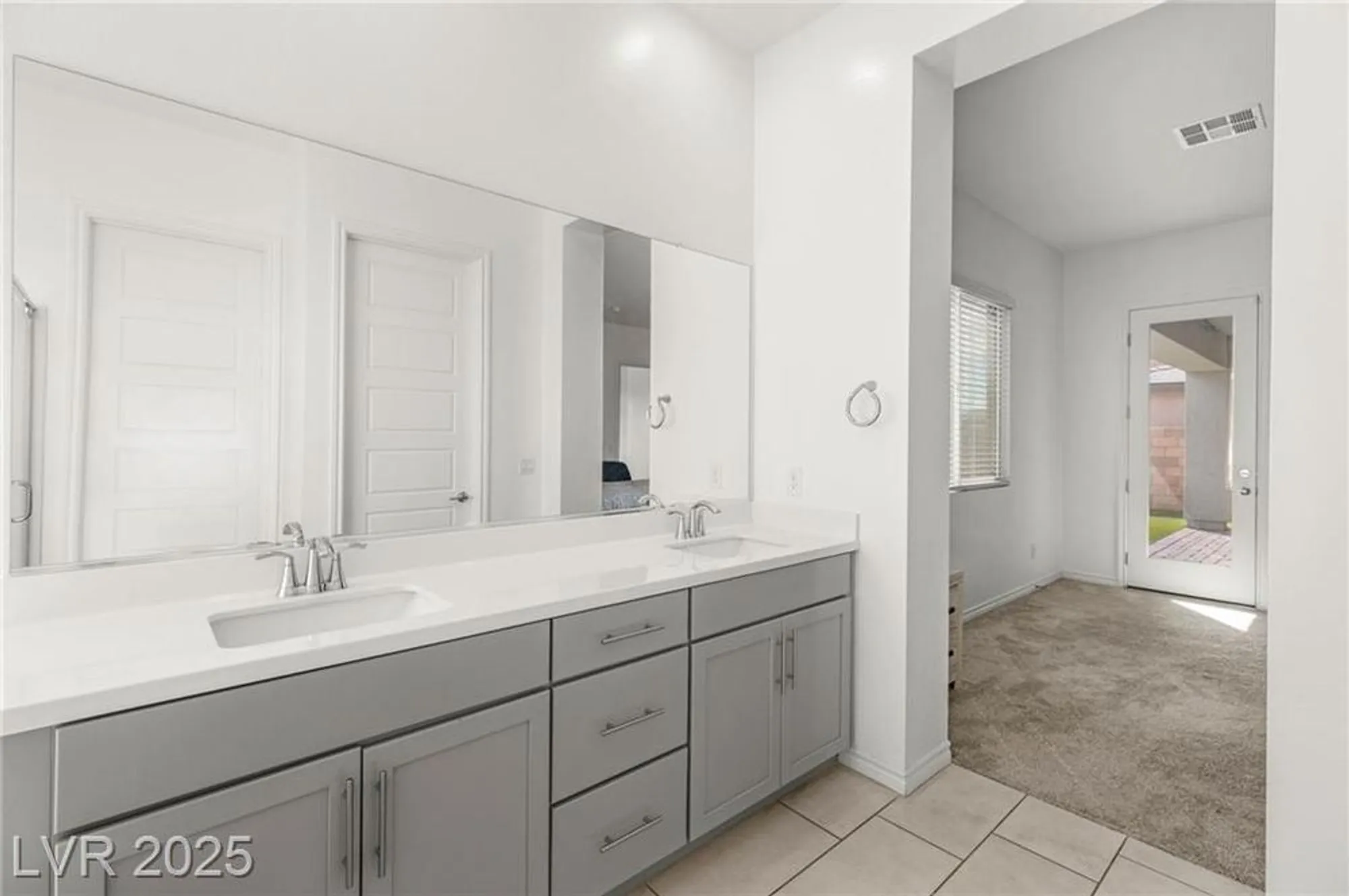 Property Slideshow image 21 of 42 | 116 juliette pointe ln, Henderson, NV, 89011