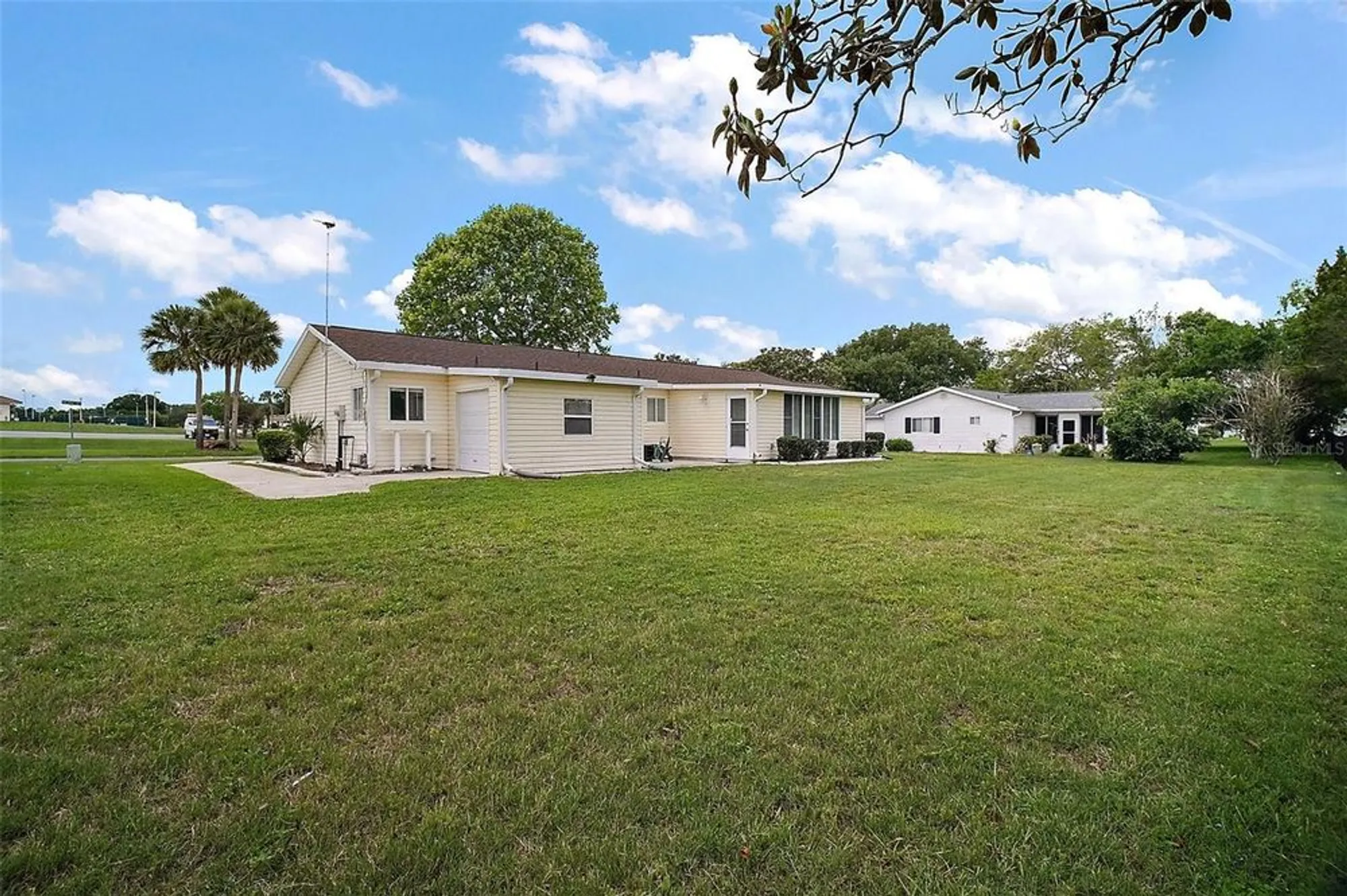 Property Slideshow image 2 of 31 | 9755 se 176th st, Summerfield, FL, 34491