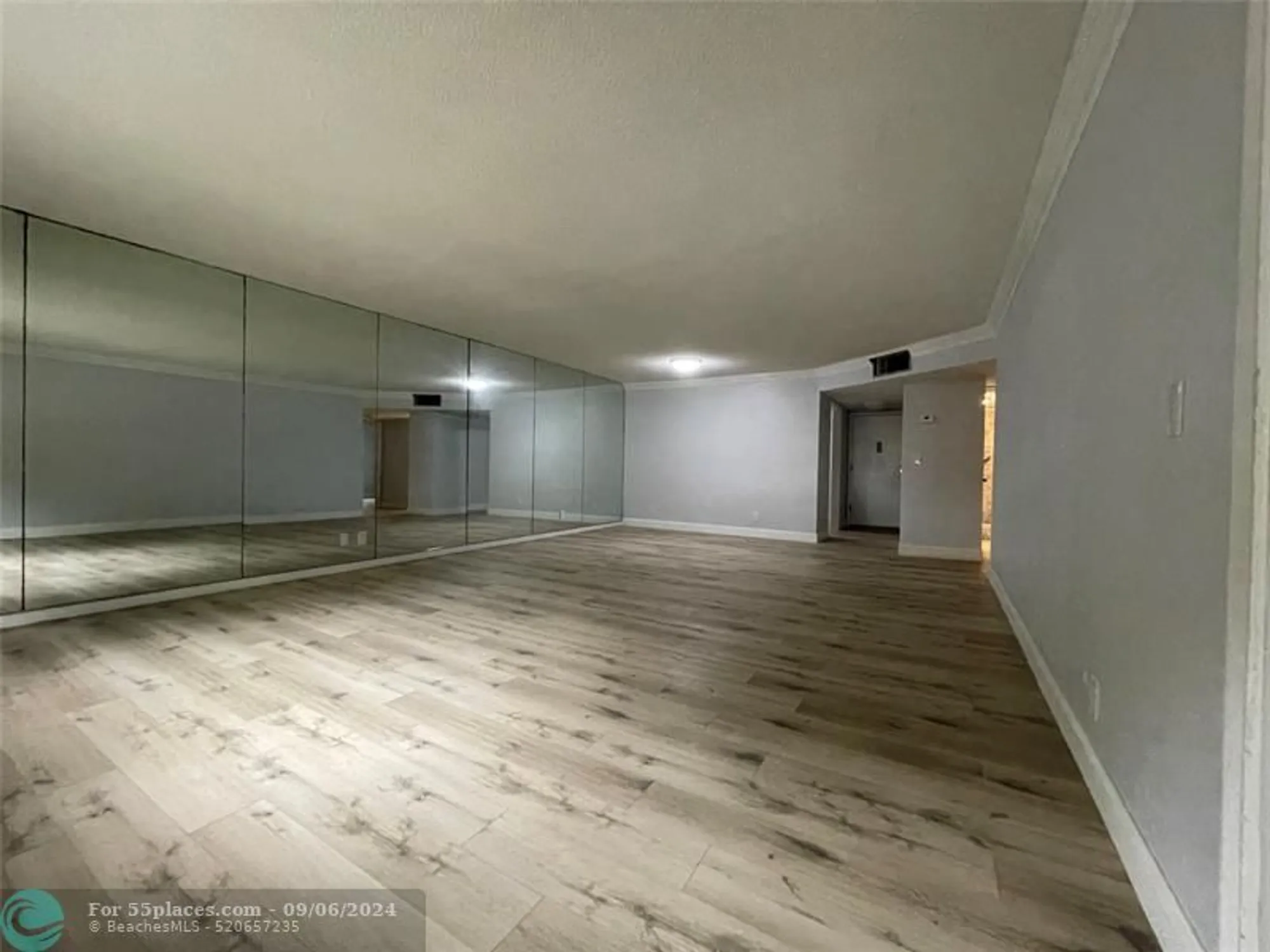 Property Slideshow image 9 of 23 | 4750 nw 22nd ct 110, Lauderhill, FL, 33313