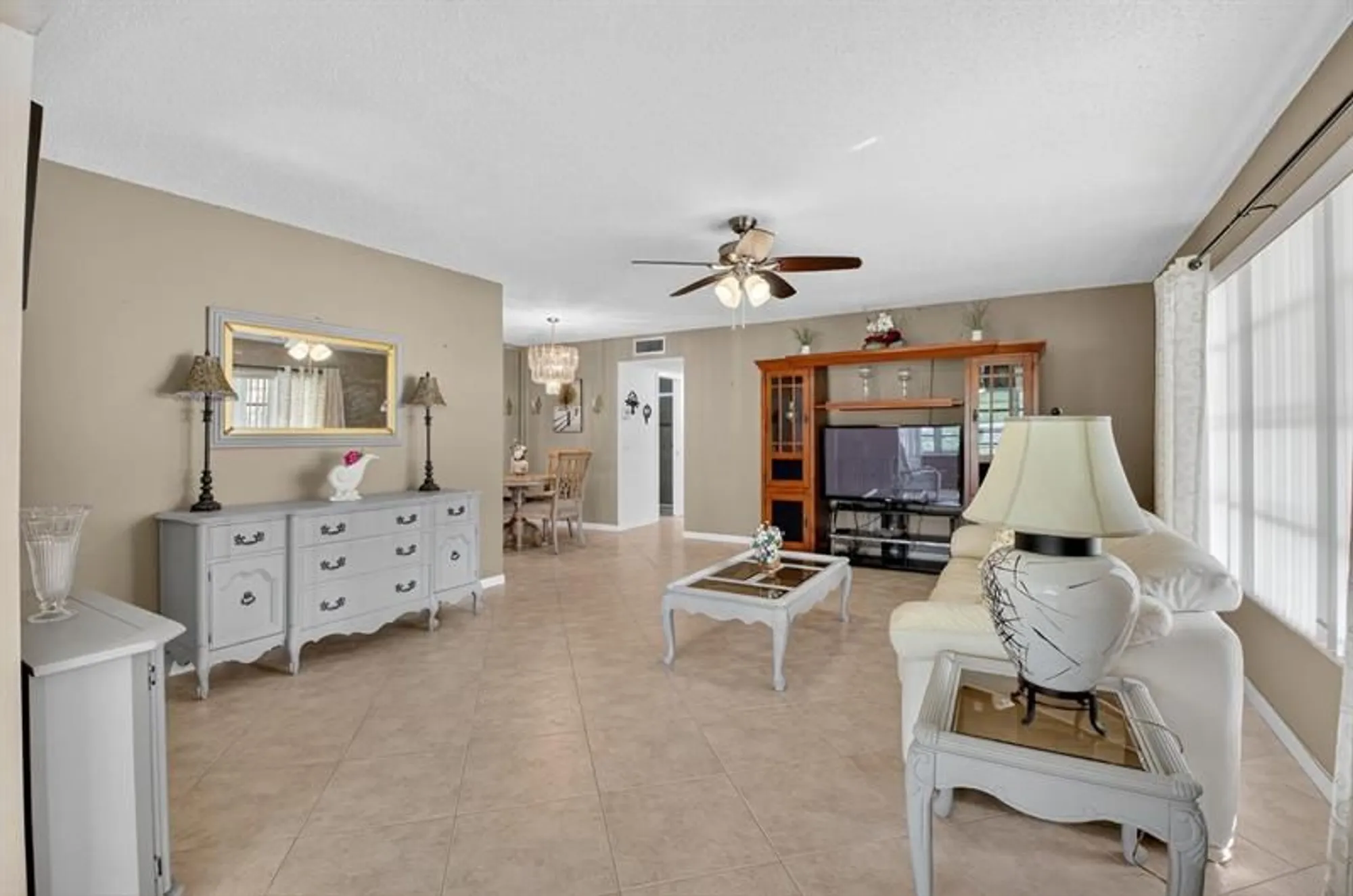 Property Slideshow image 7 of 28 | 1025 south dr d, Delray Beach, FL, 33445