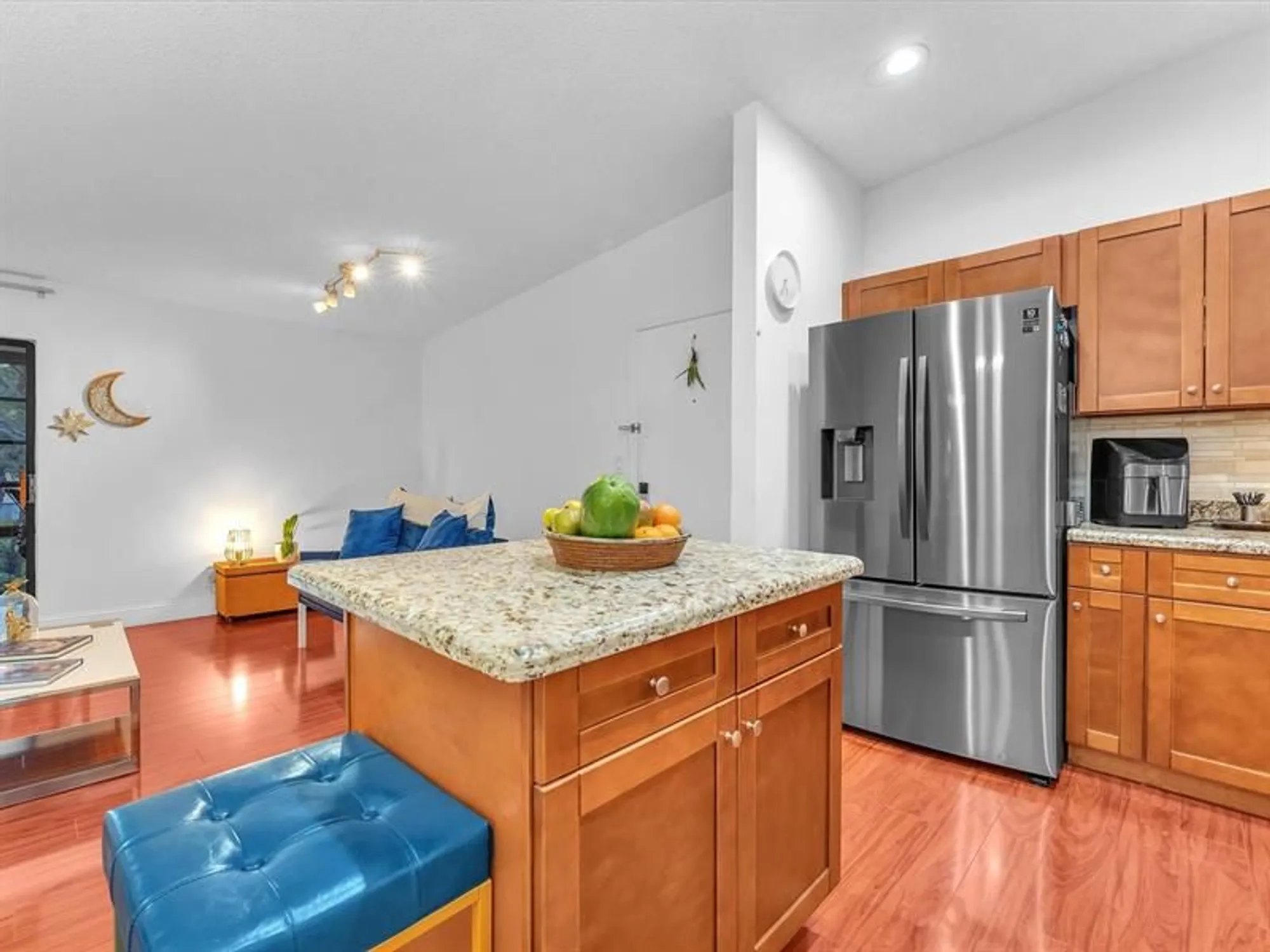 Property Slideshow image 5 of 39 | 7164 ashmont cir 204, Tamarac, FL, 33321