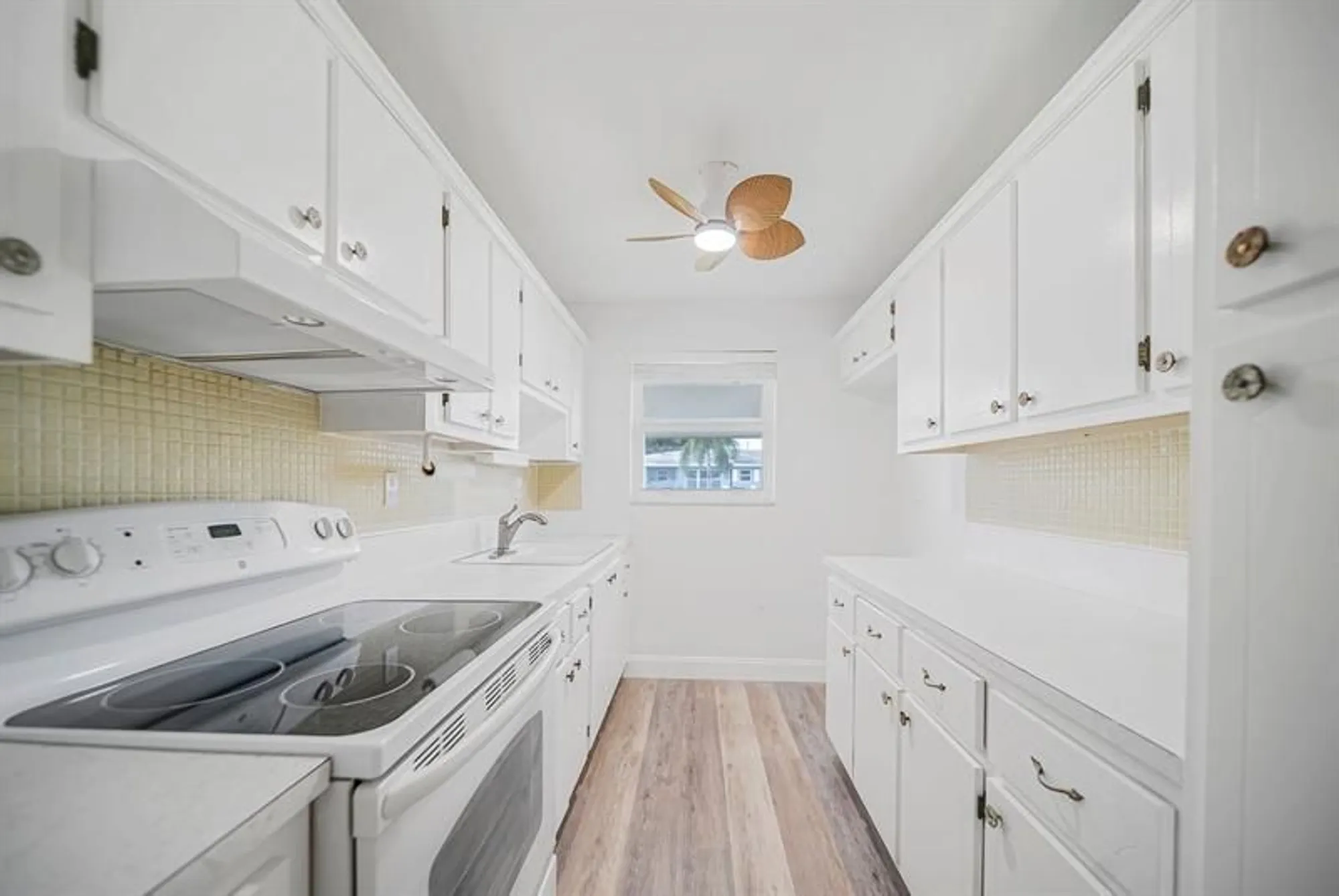 Property Slideshow image 2 of 12 | 255 high point ct c, Boynton Beach, FL, 33435