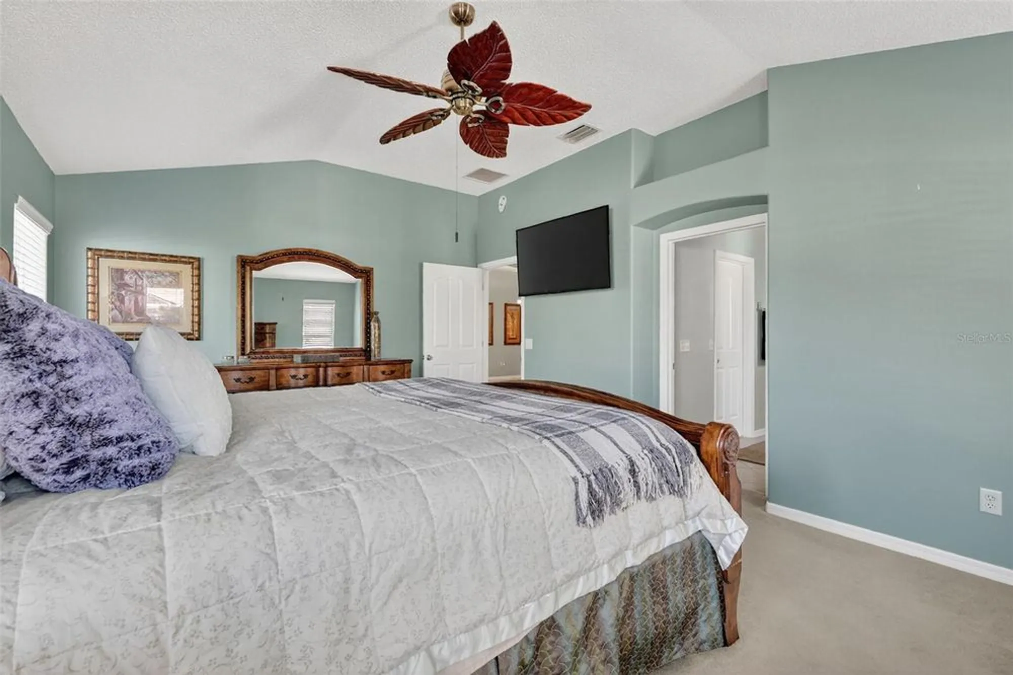 Property Slideshow image 16 of 34 | 17285 se 85th willowick cir, The Villages, FL, 32162