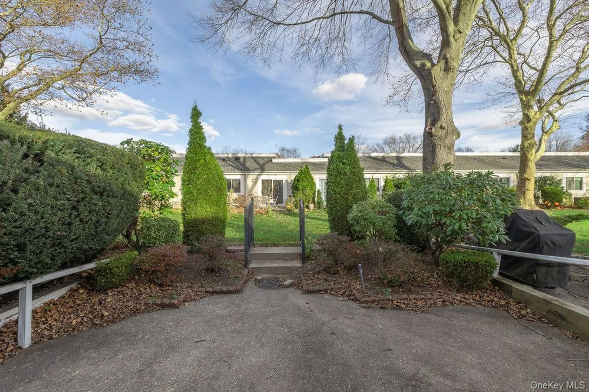 Property Slideshow image 16 of 31 | 705 cabot ct, Saint James, NY, 11780