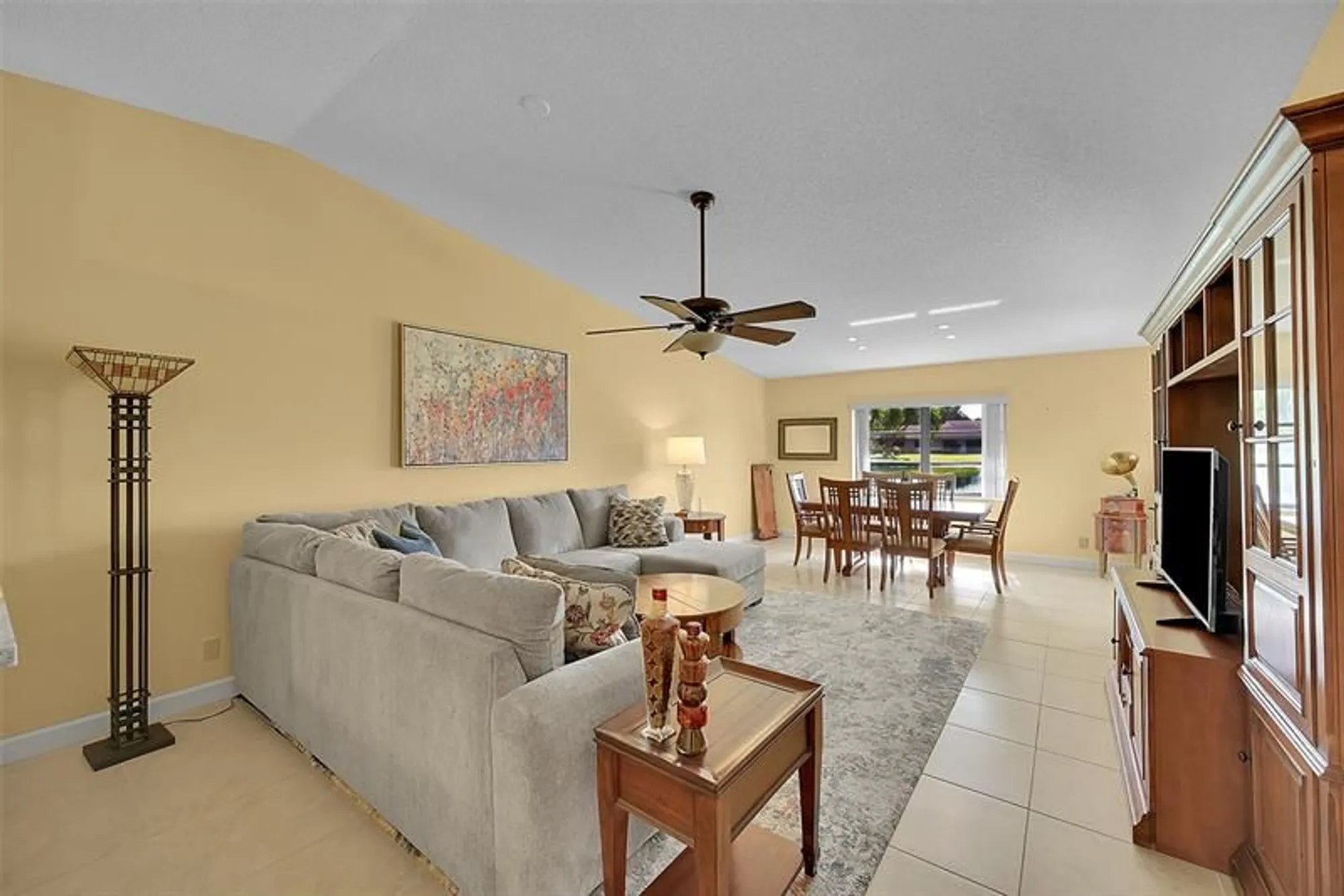 Property Slideshow image 6 of 26 | 8252 springlake dr # 8252, Boca Raton, FL, 33496