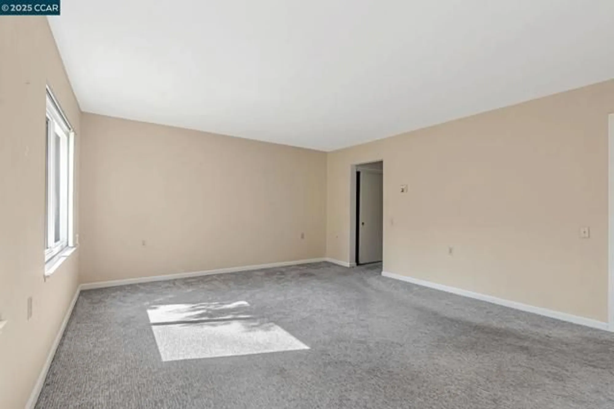Property Slideshow image 17 of 30 | 1909 skycrest dr 2, Walnut Creek, CA, 94595