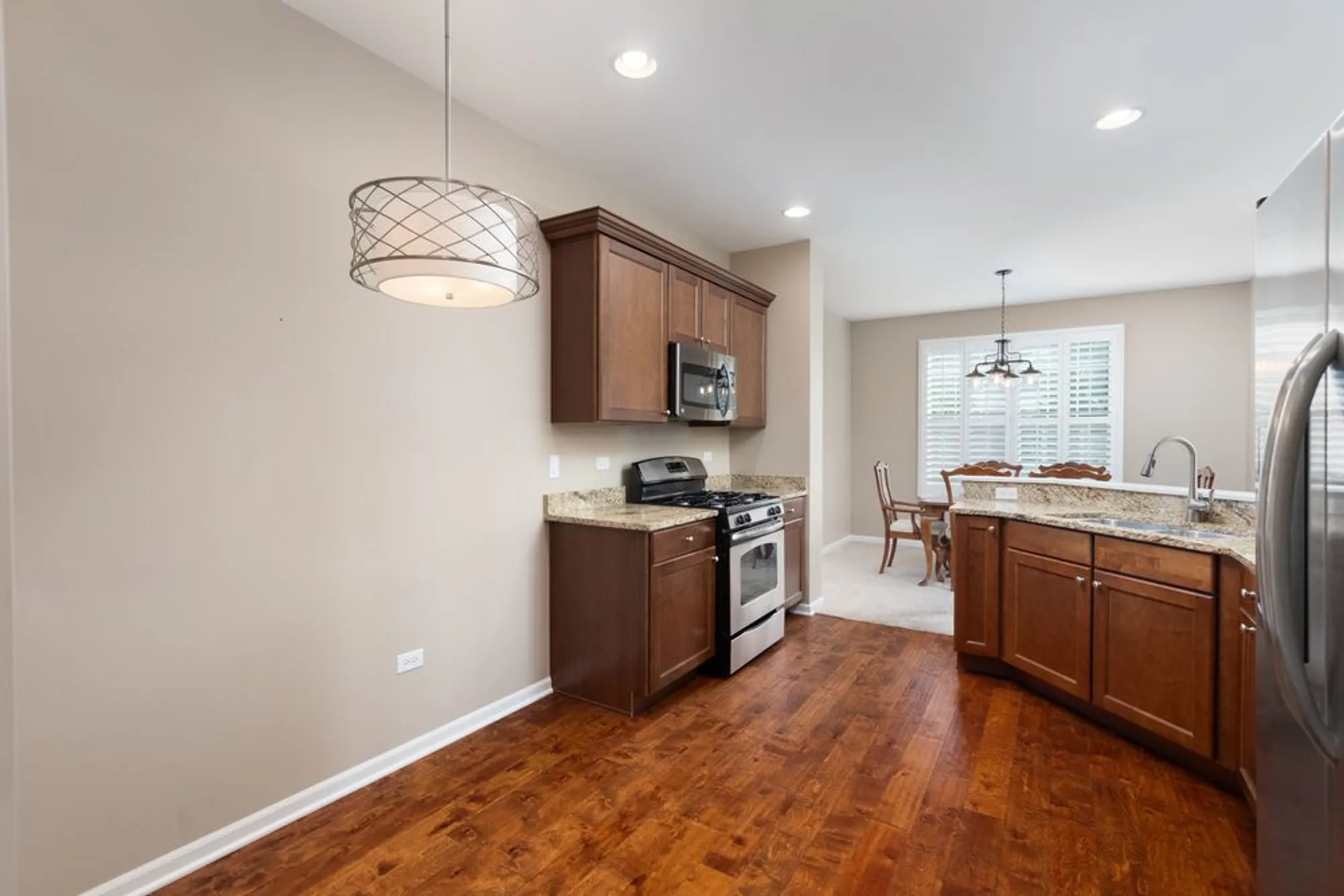 Property Slideshow image 10 of 29 | 2629 camberley cir, Naperville, IL, 60564