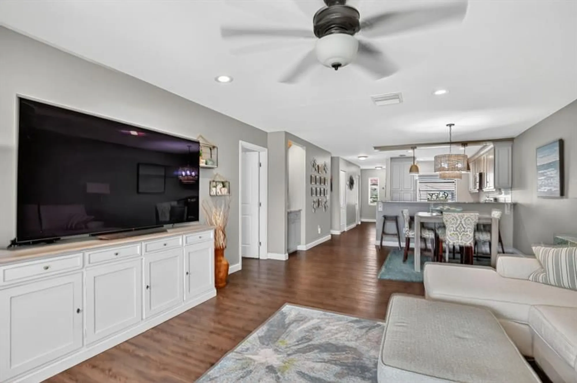 Property Slideshow image 19 of 46 | 21219 lago cir j, Boca Raton, FL, 33433