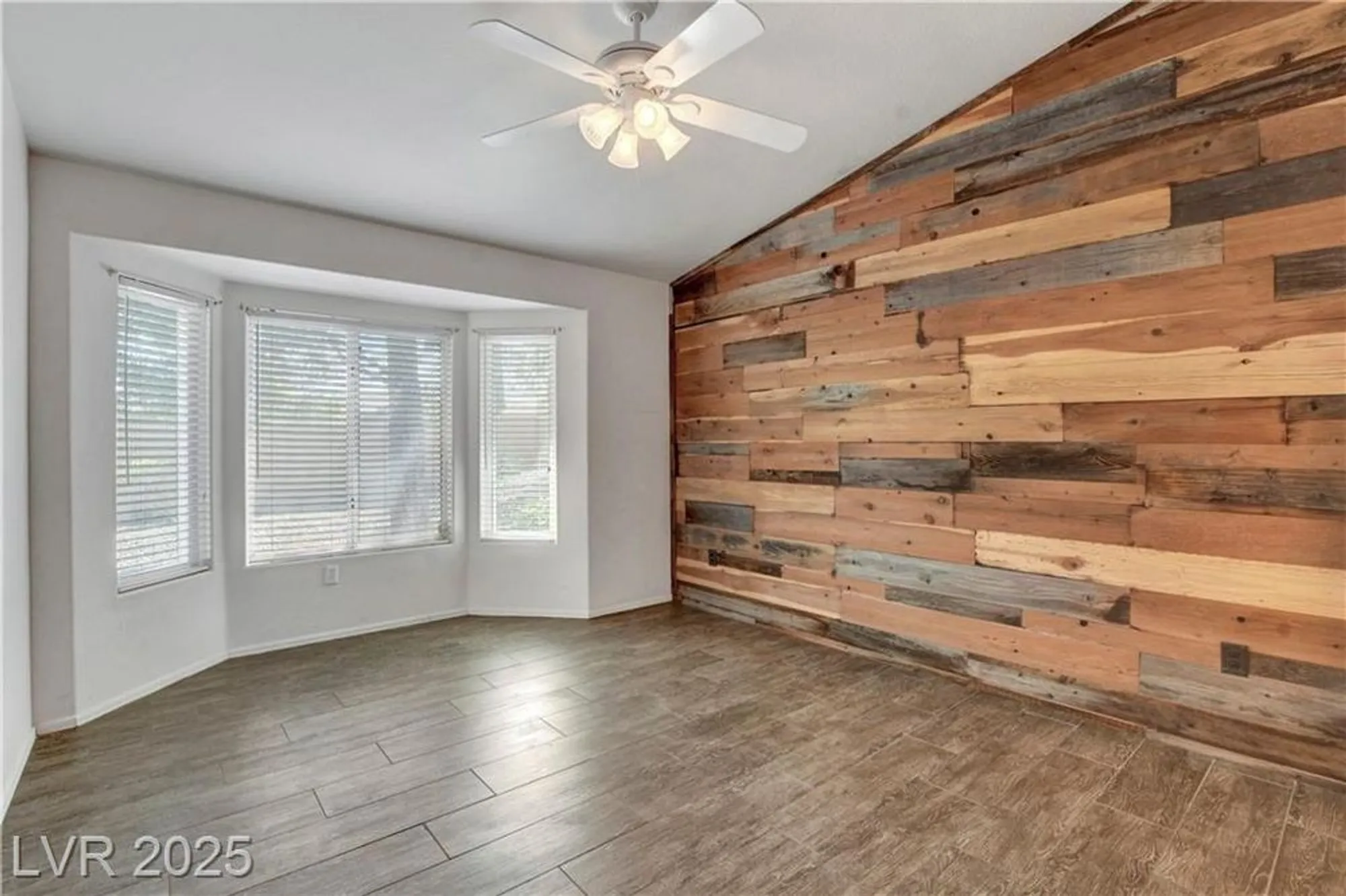 Property Slideshow image 42 of 58 | 9929 hemet dr, Las Vegas, NV, 89134