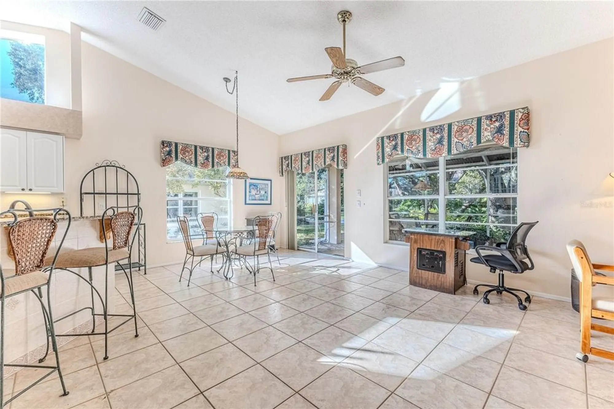Property Slideshow image 24 of 78 | 2075 quailwood ln, Spring Hill, FL, 34606