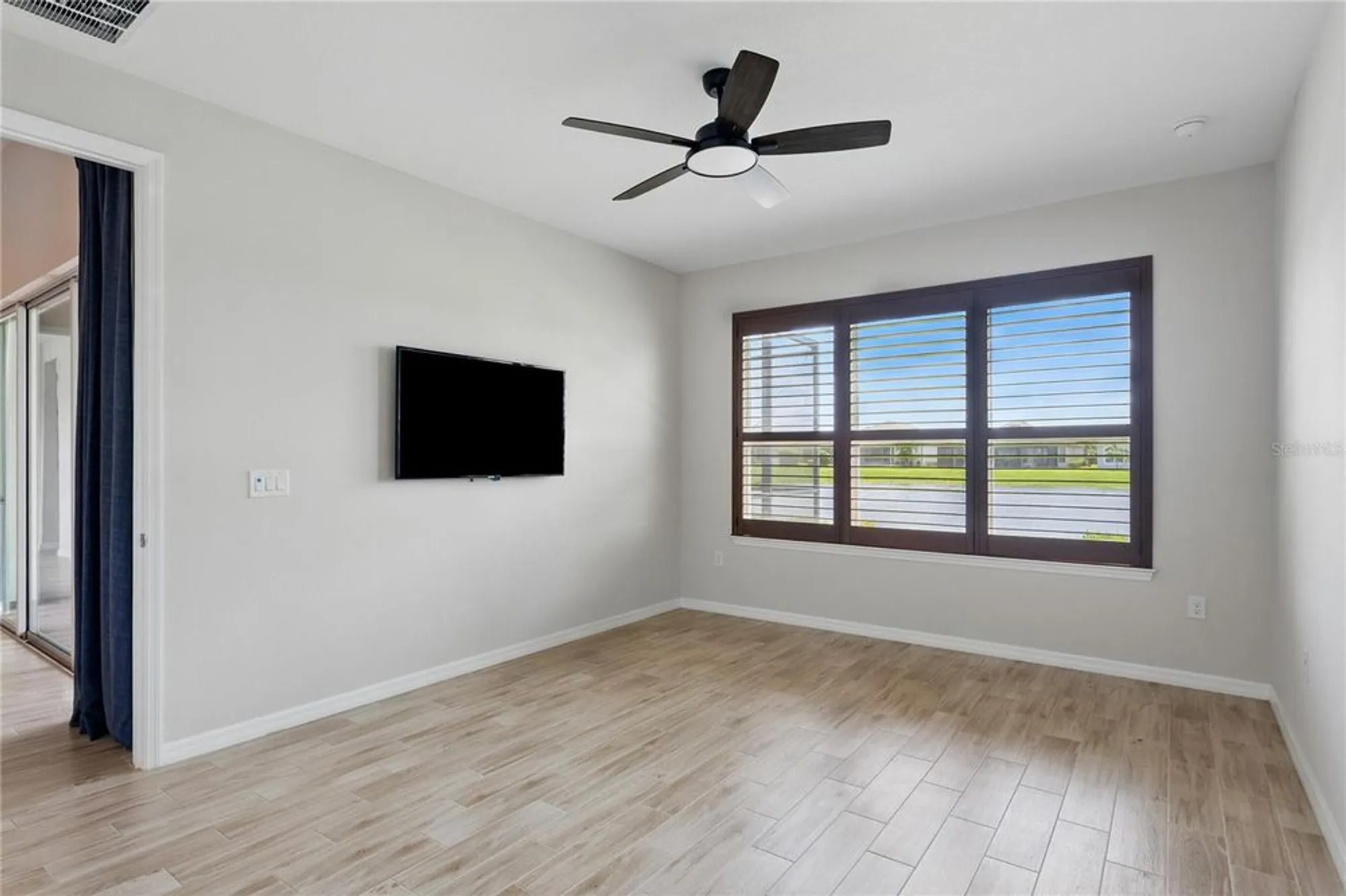 Property Slideshow image 17 of 37 | 142 olympus way, Kissimmee, FL, 34759