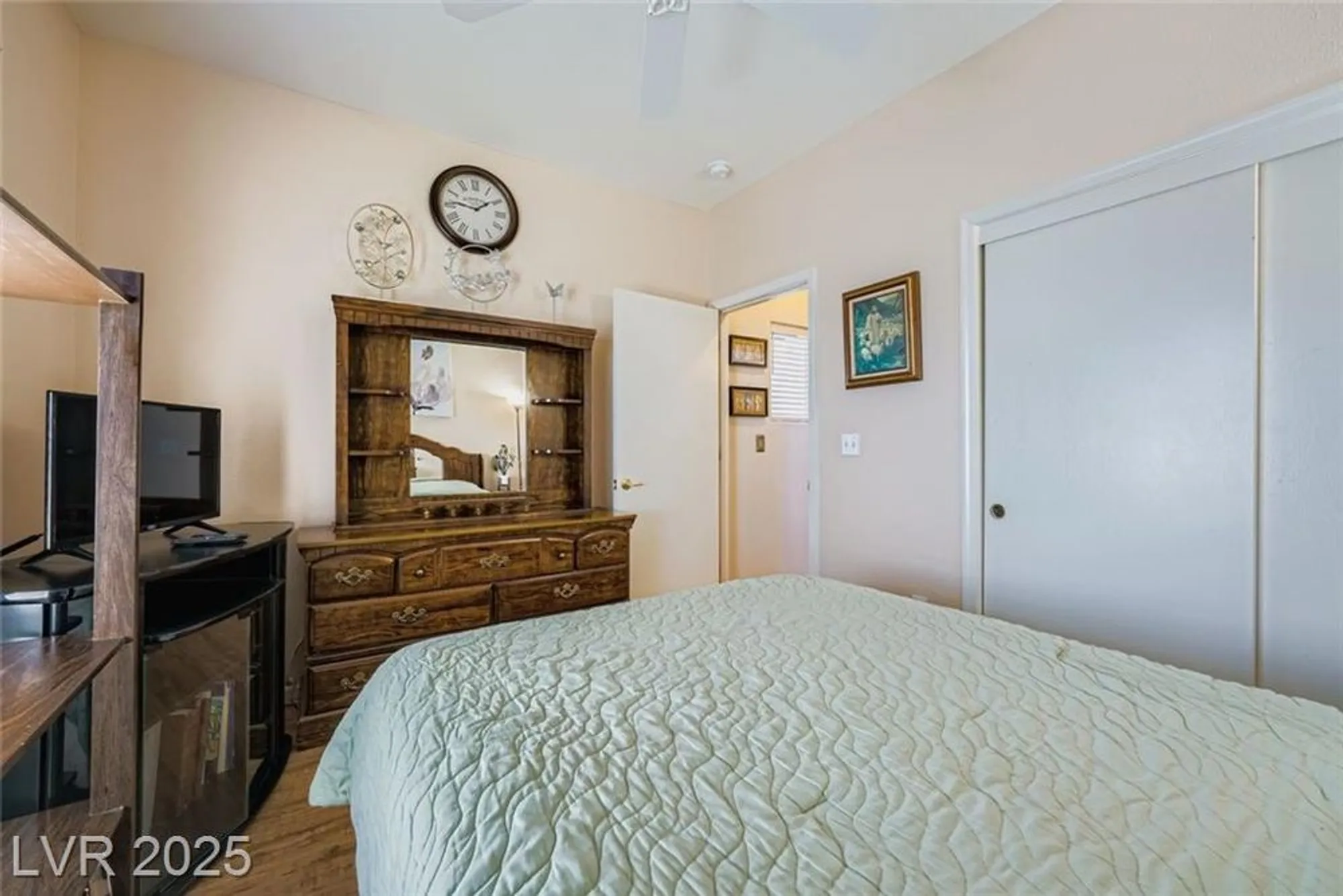 Property Slideshow image 19 of 23 | 10816 heritage hills dr, Las Vegas, NV, 89134
