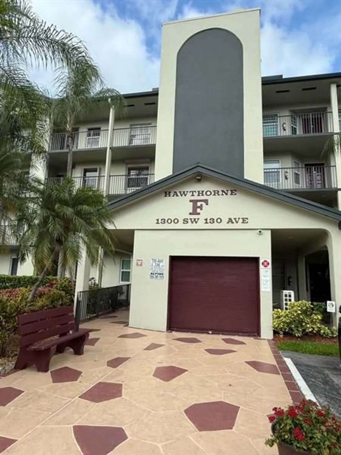 Property Slideshow image 12 of 18 | 1300 sw 130th ave apt f412, Pembroke Pines, FL, 33027