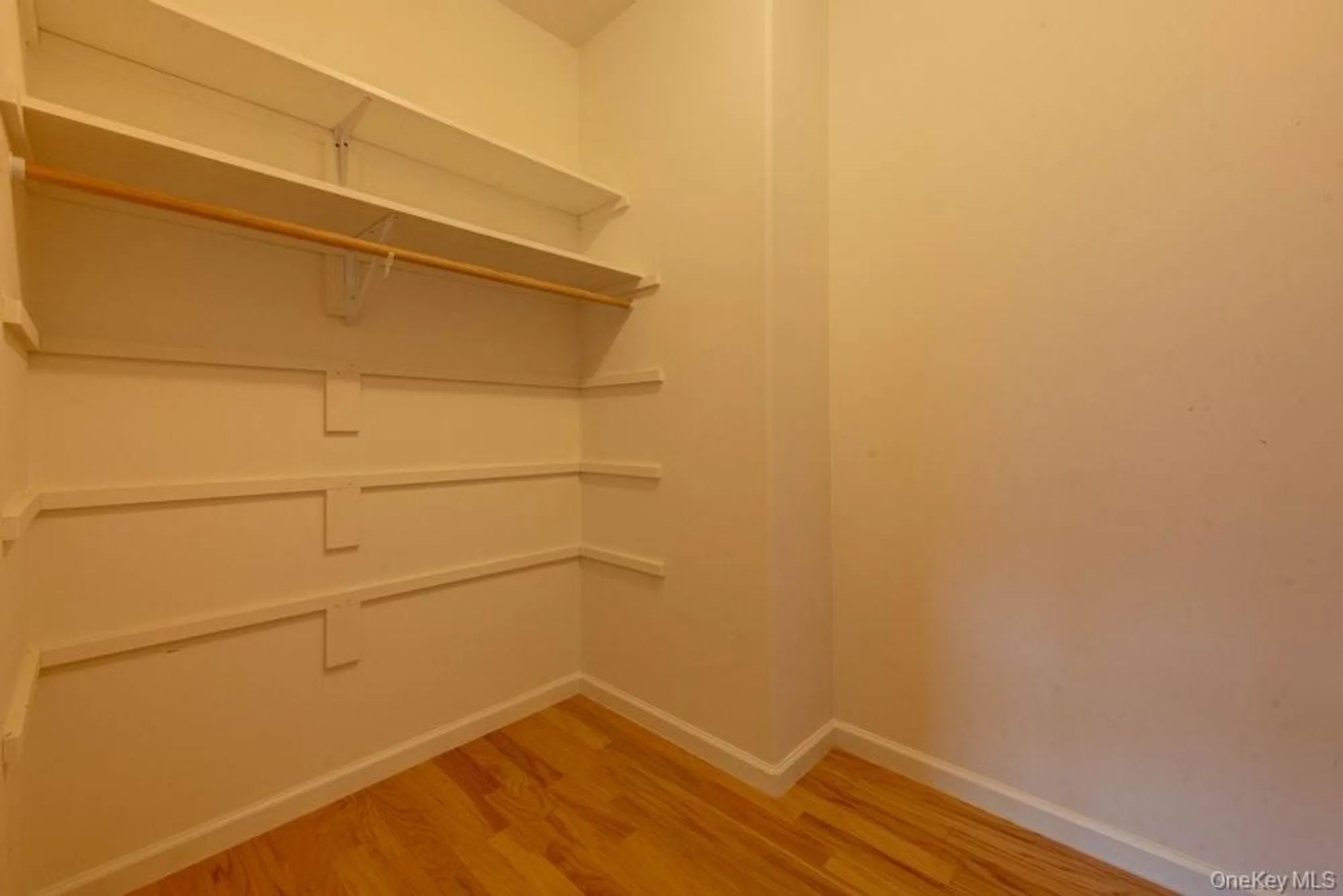 Property Slideshow image 15 of 25 | 12 wolfe cir, West Nyack, NY, 10994