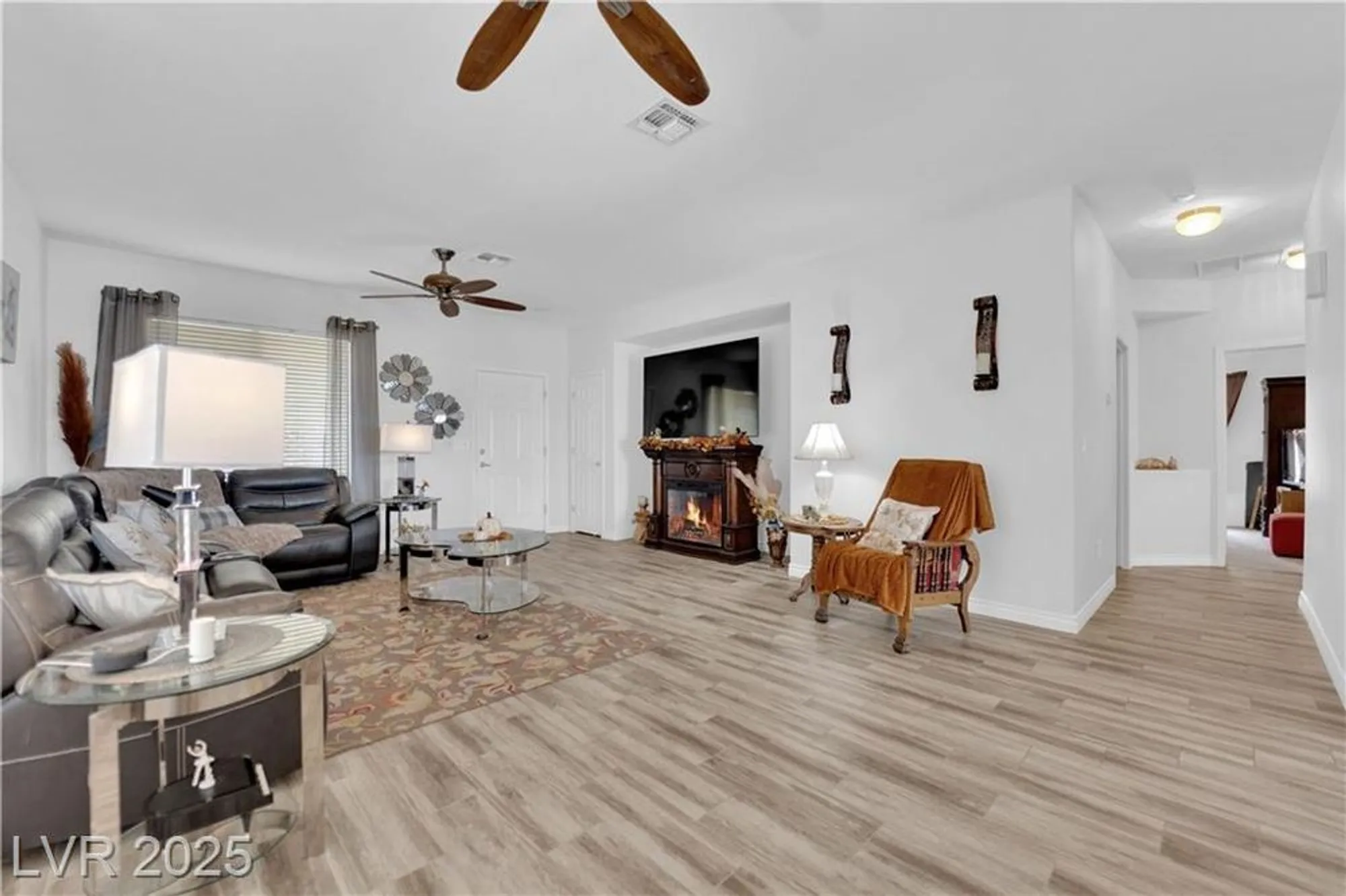 Property Slideshow image 7 of 34 | 2077 wildwood lake st, Henderson, NV, 89052